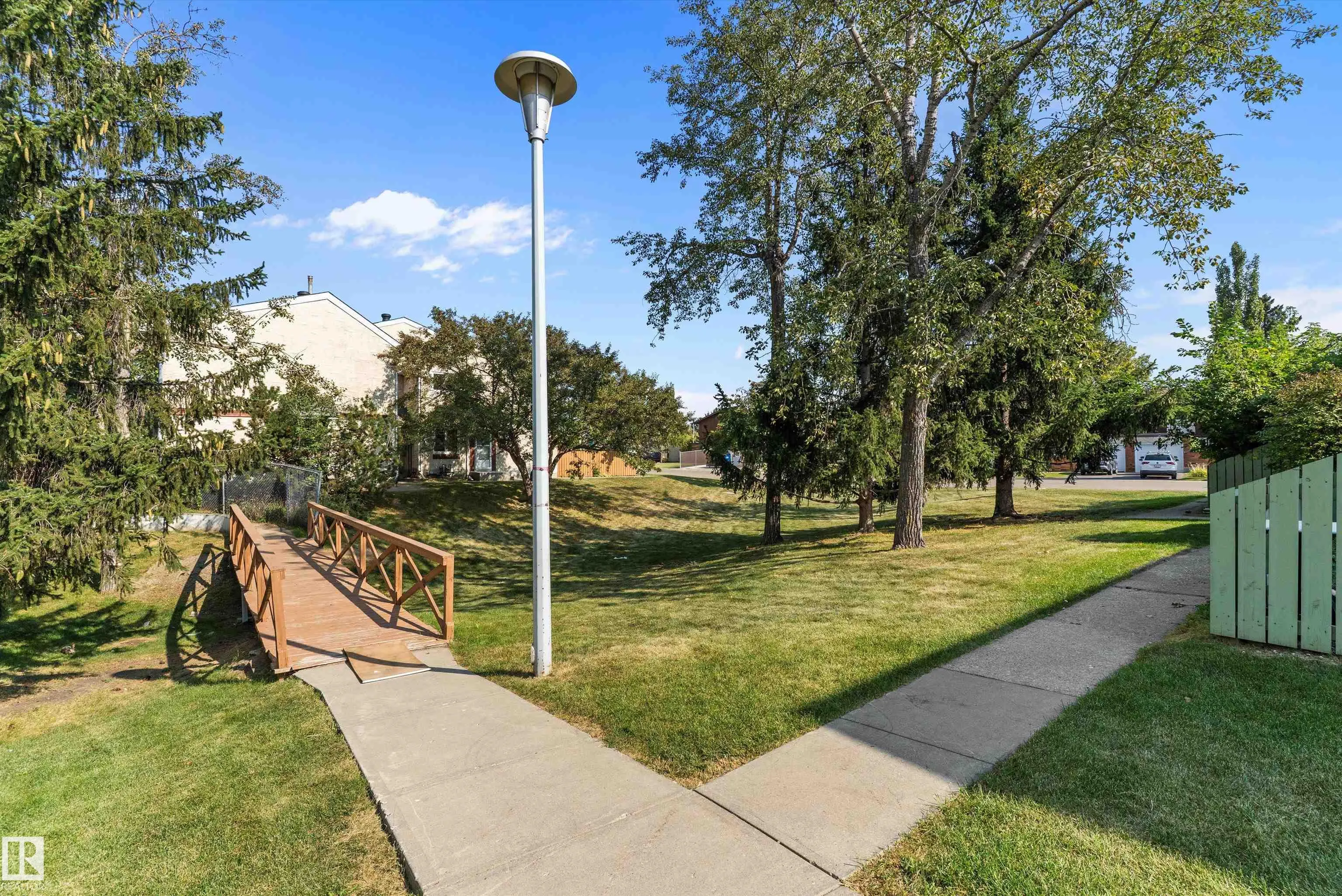 7B CALLINGWOOD Court