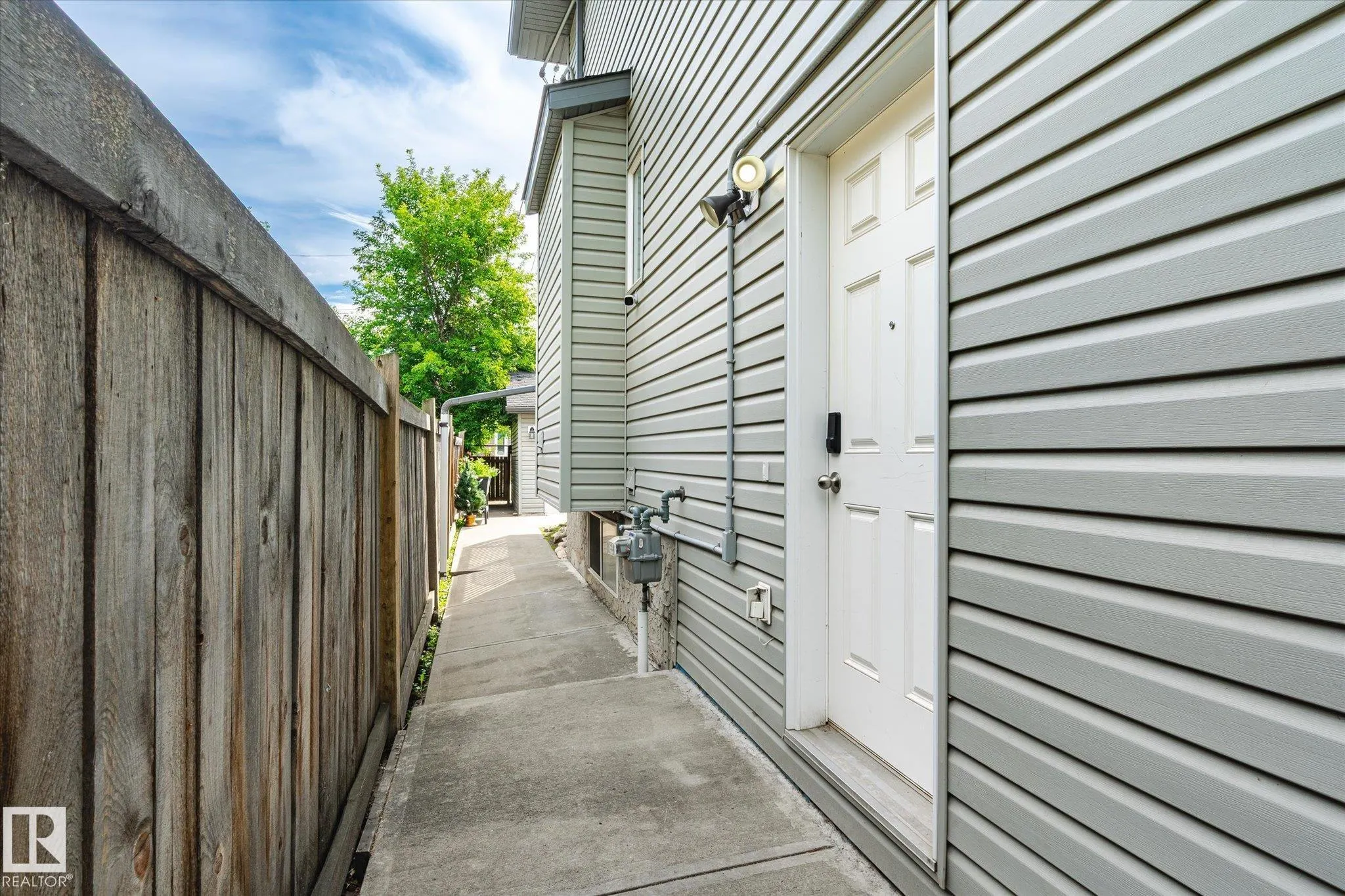 12727 123A Street