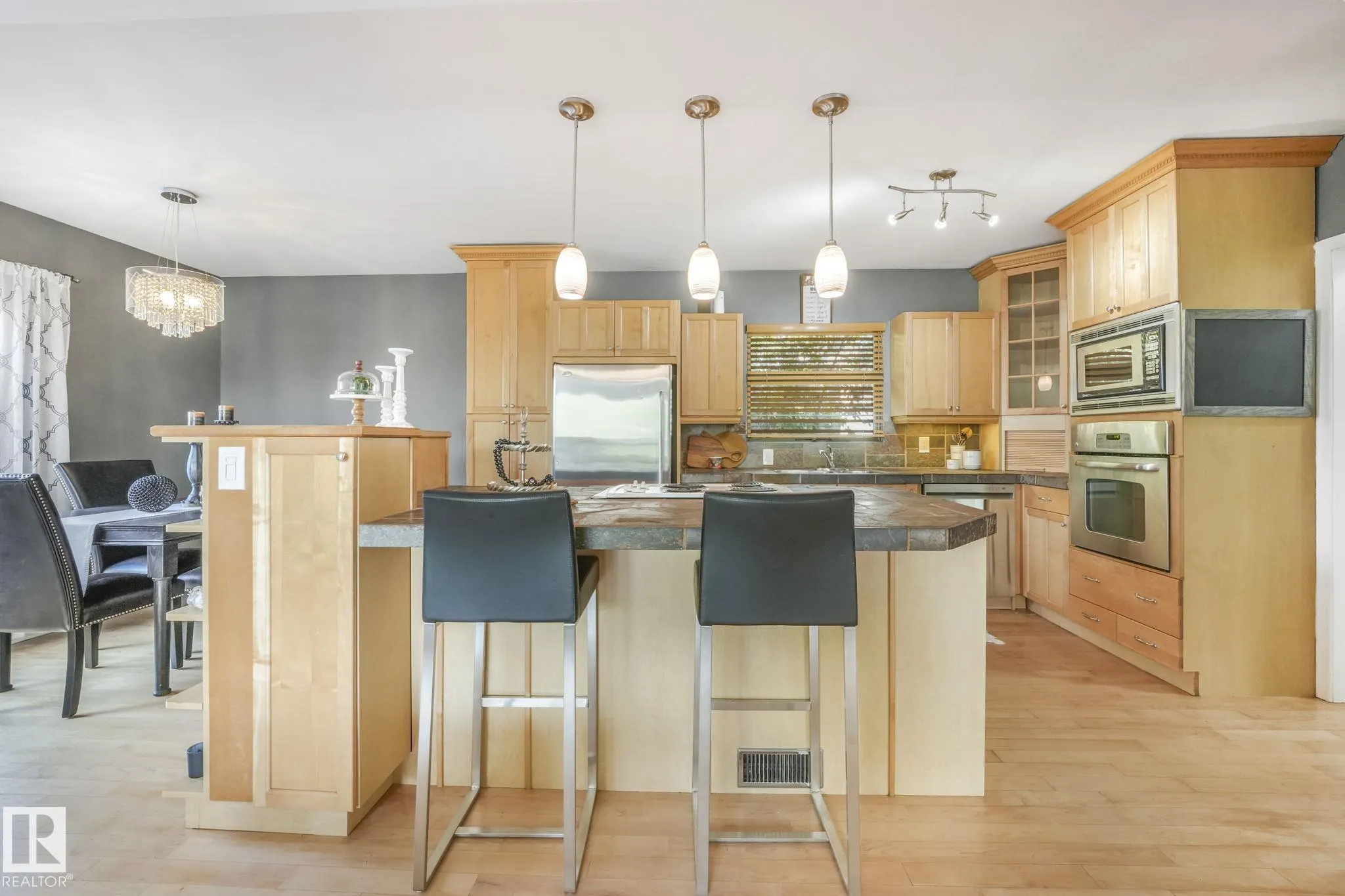 41 Balmoral Drive
