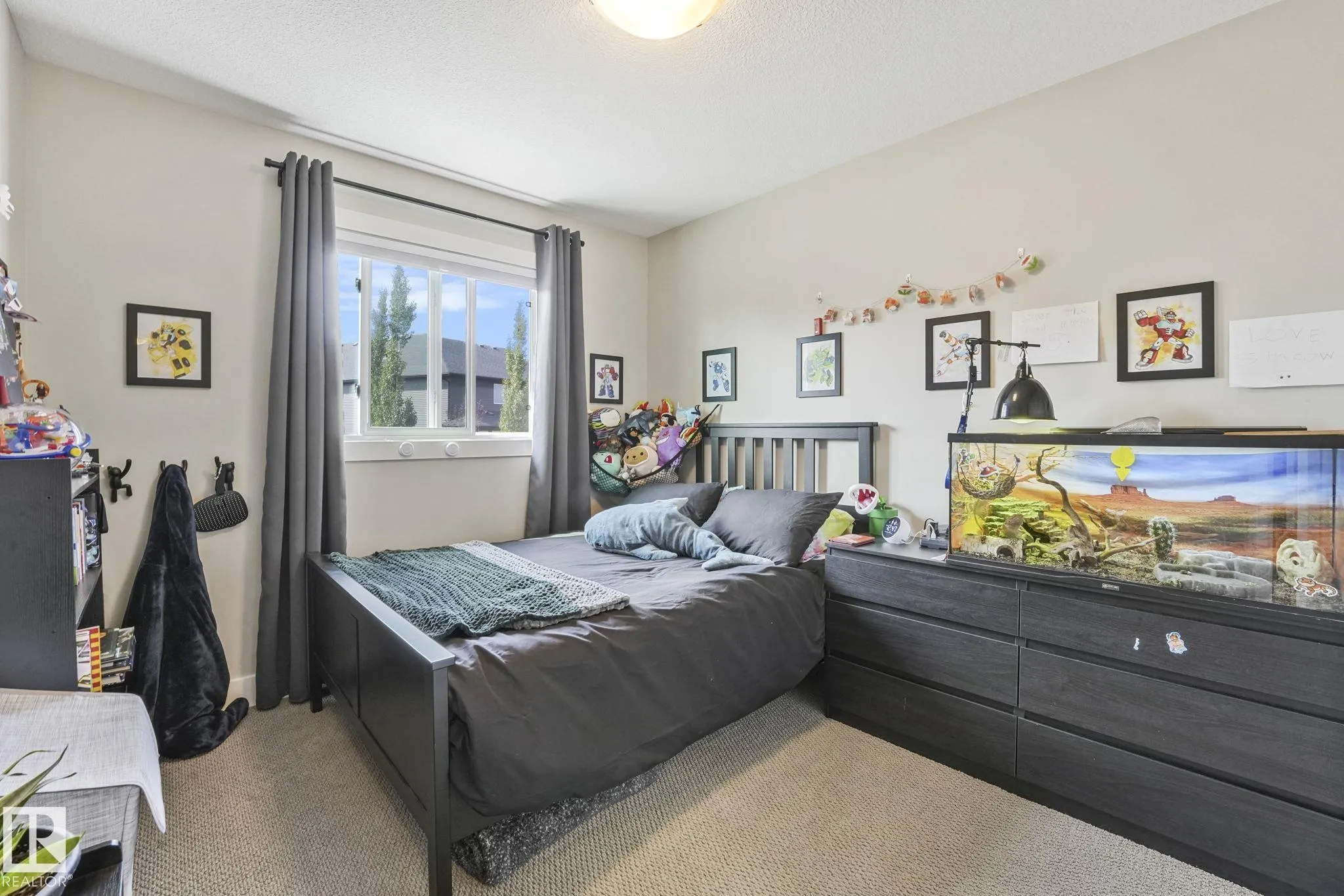 127 AMBERLEY Way