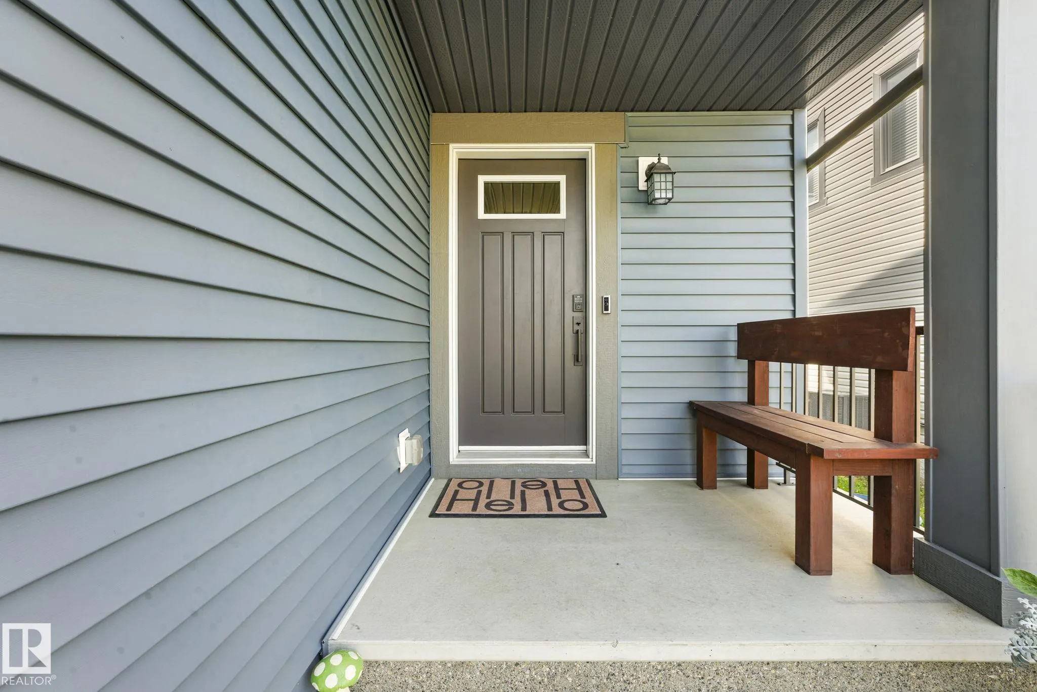 127 AMBERLEY Way