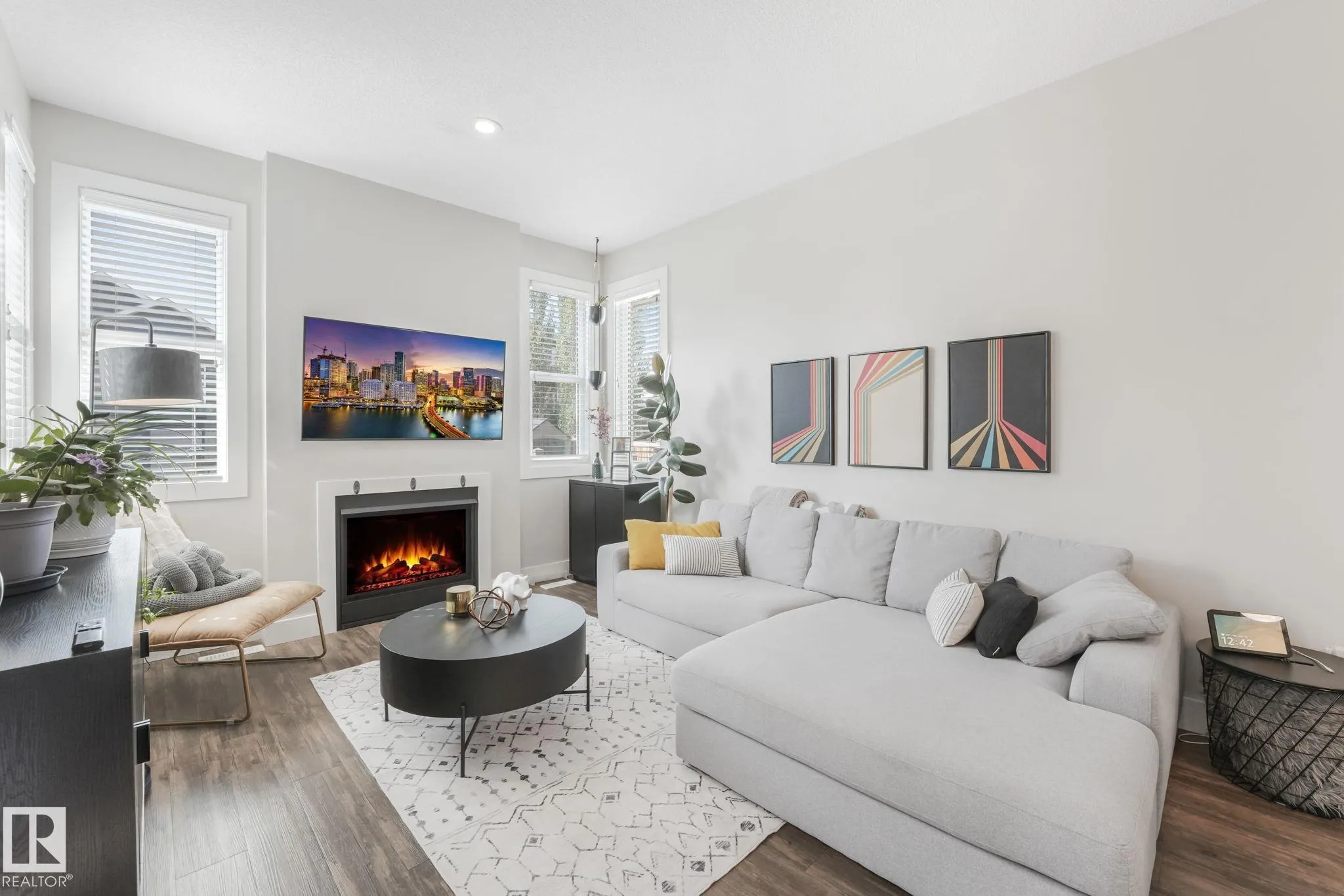 127 AMBERLEY Way
