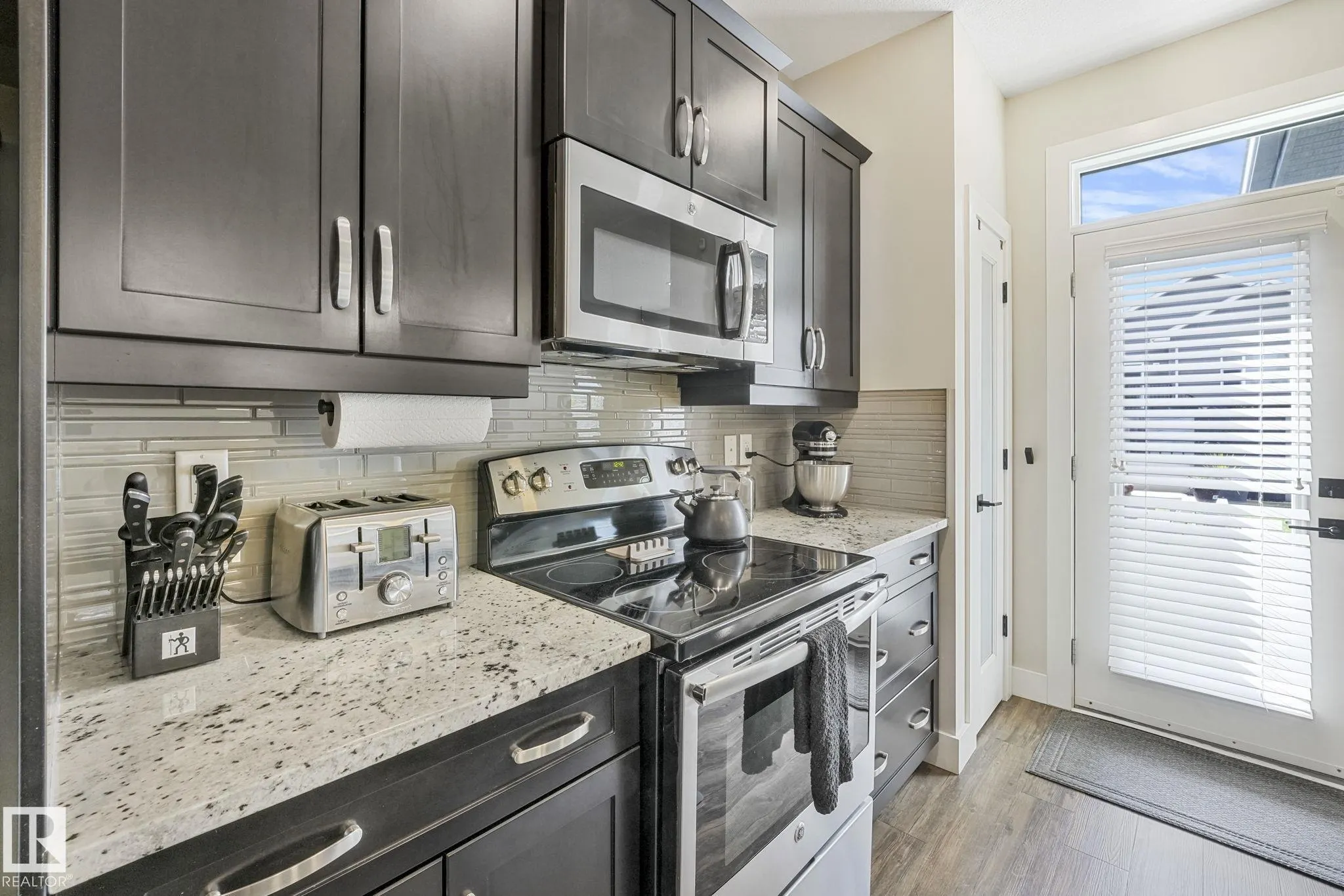 127 AMBERLEY Way