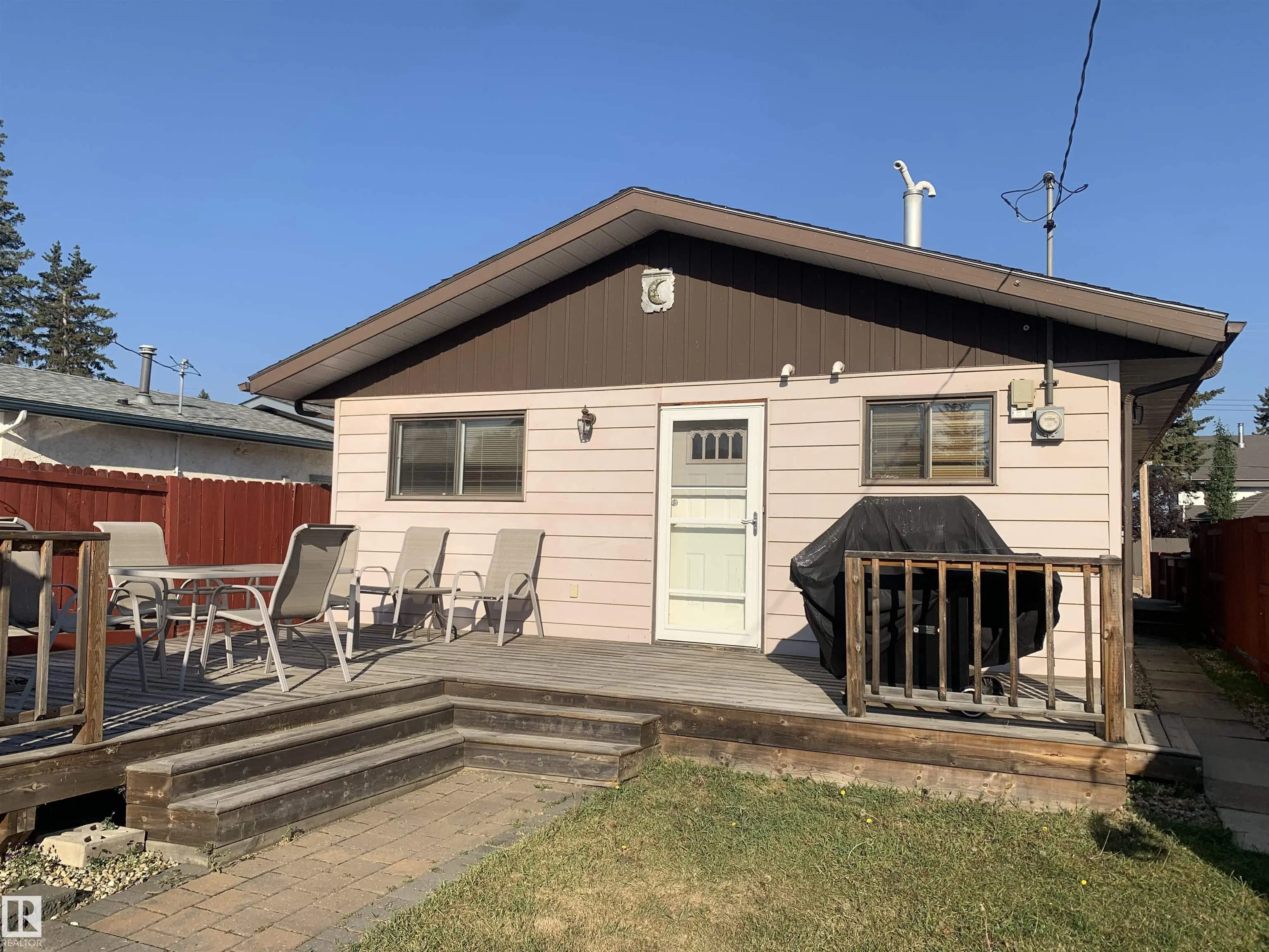 804A 1 Avenue