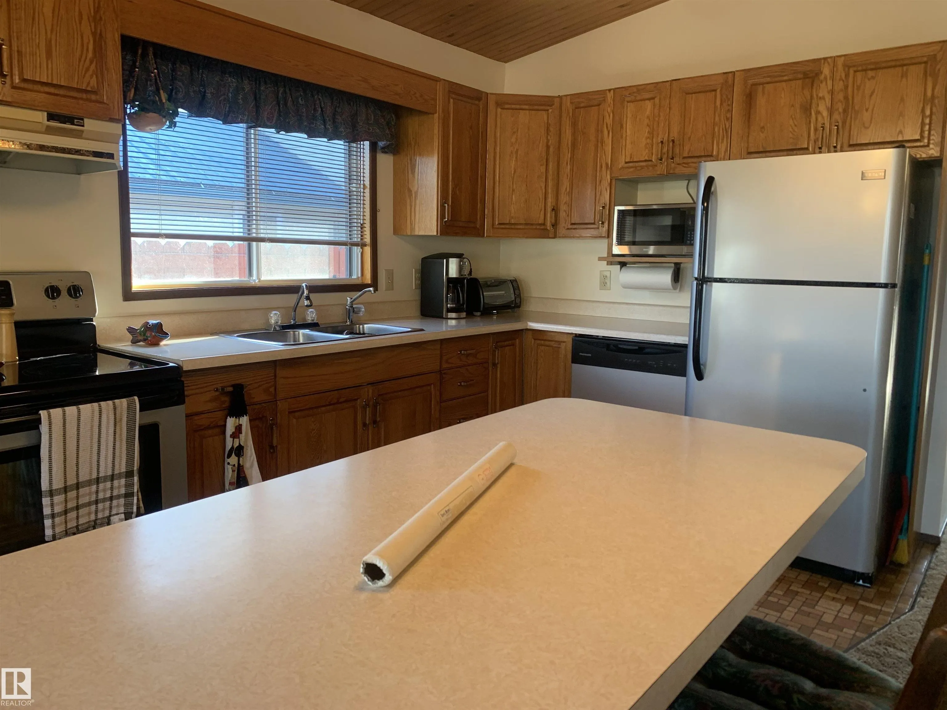 804A 1 Avenue
