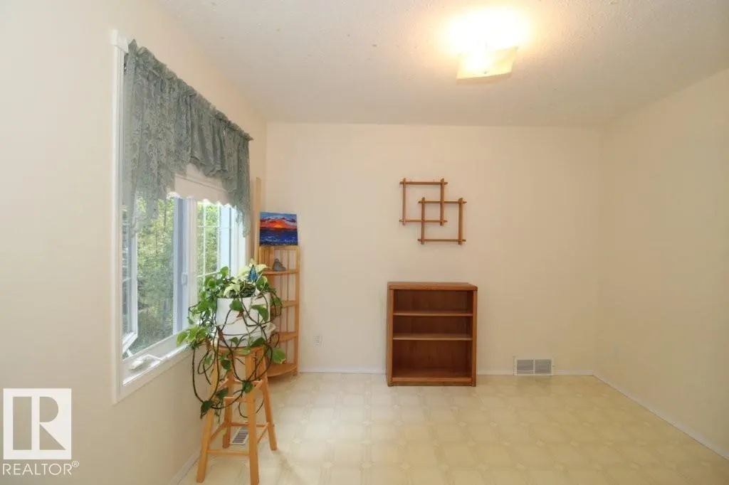 1121 HGHWAY 633