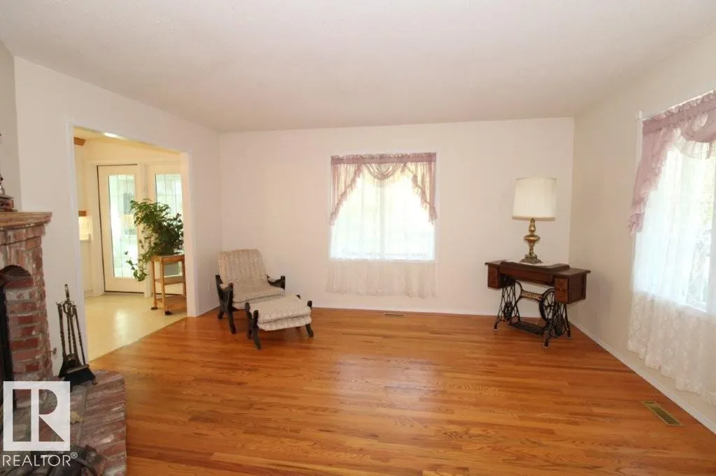1121 HGHWAY 633
