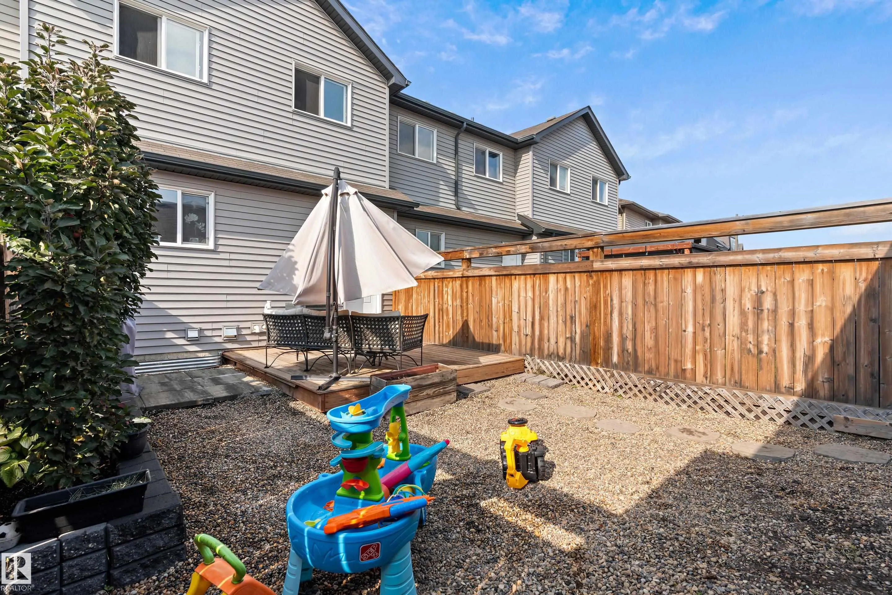 327 DESROCHERS Boulevard