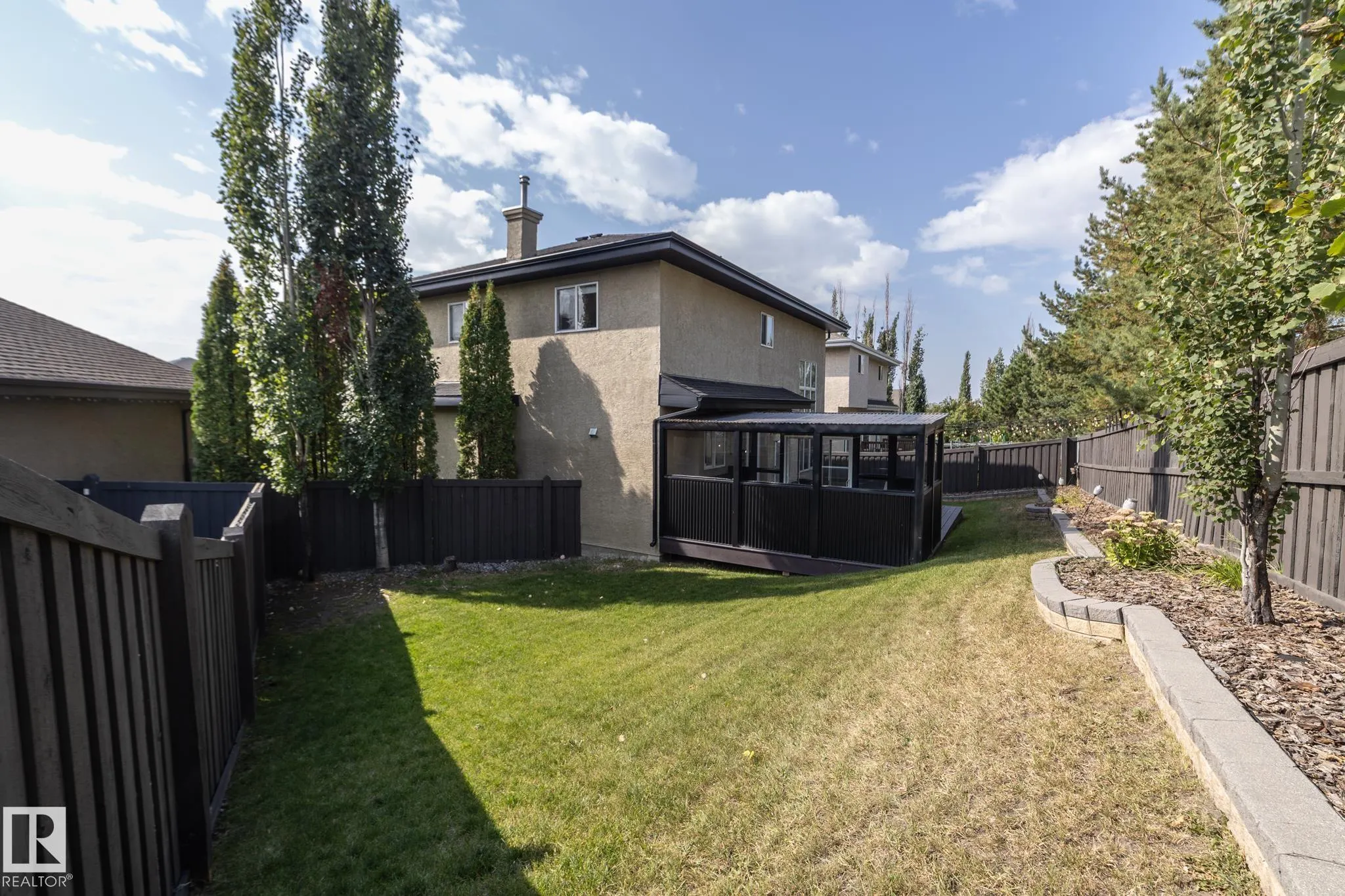 926 THOMPSON Place