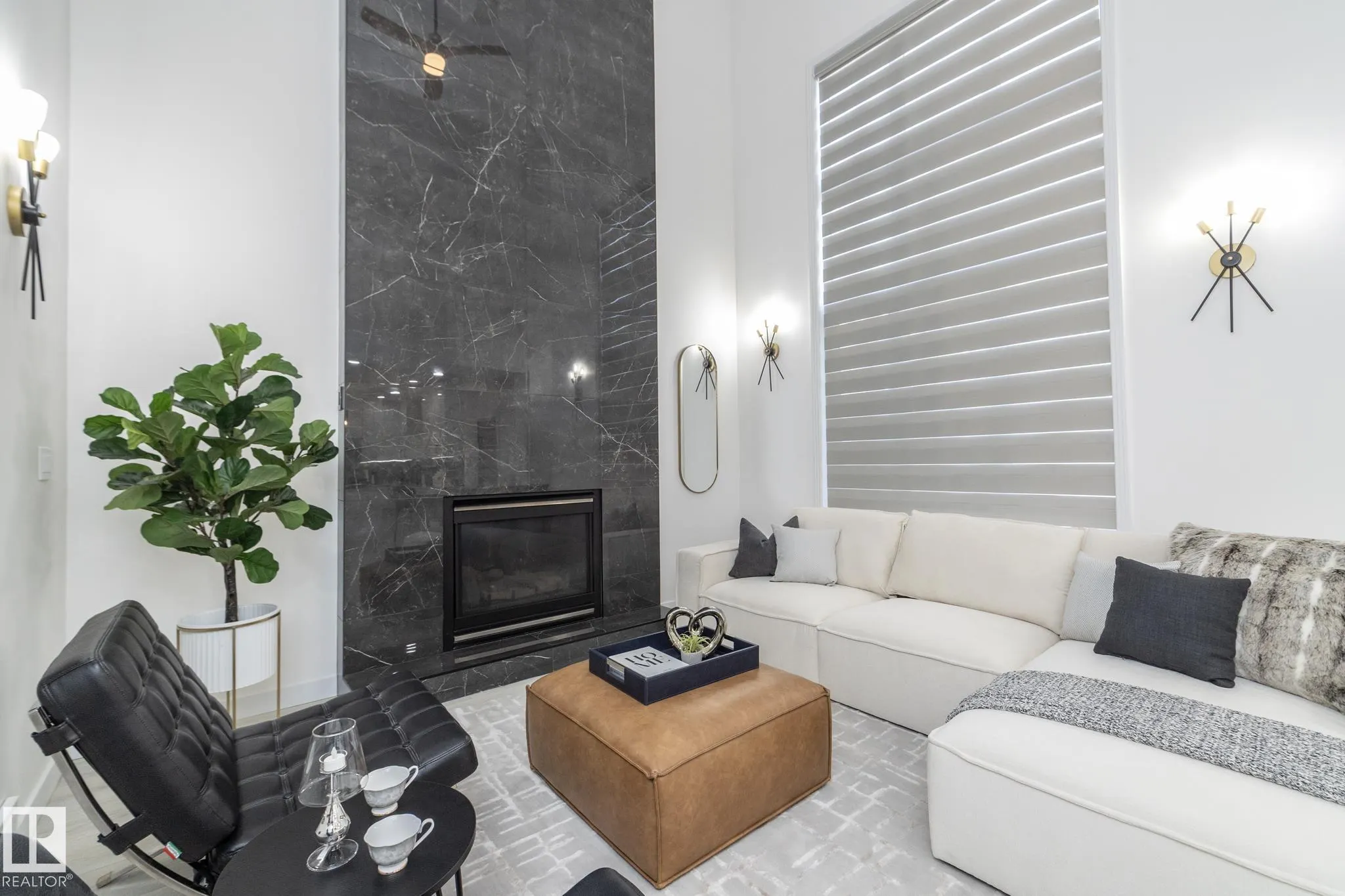 926 THOMPSON Place