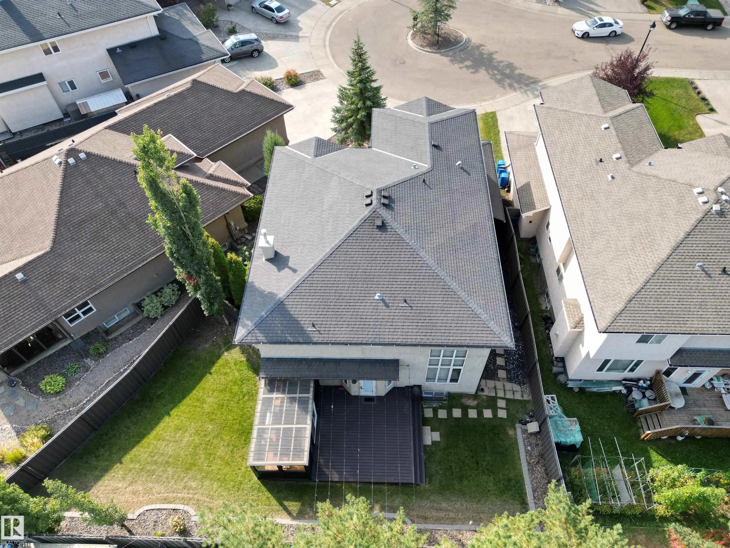 926 THOMPSON Place