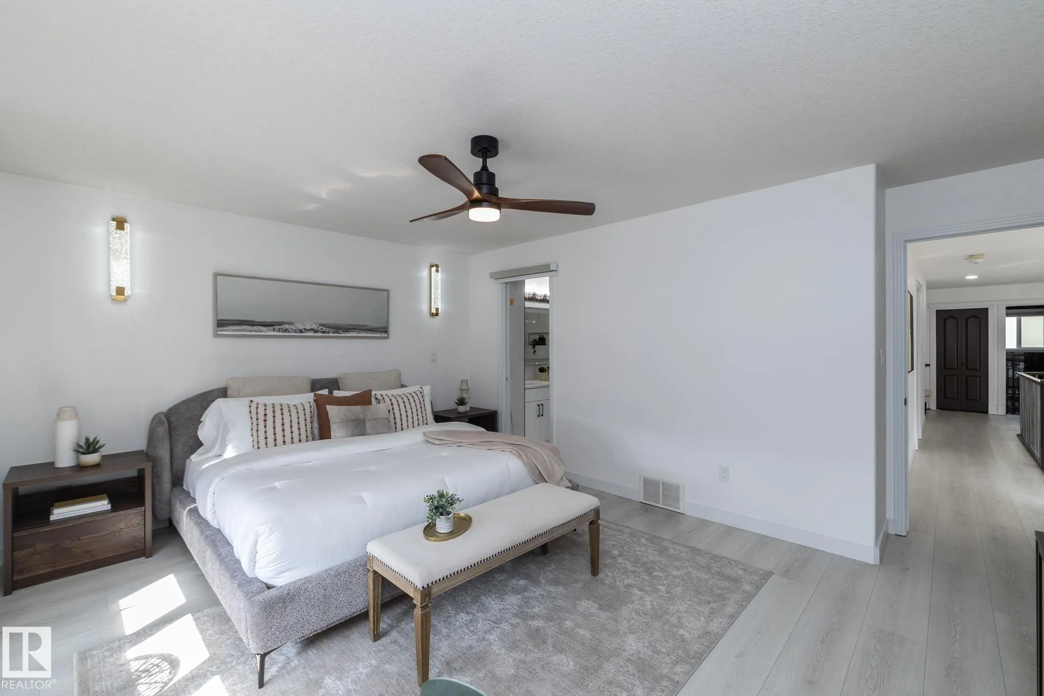926 THOMPSON Place