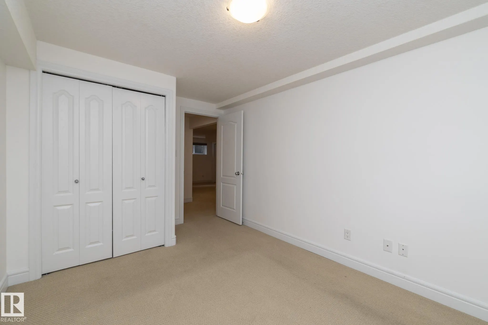 926 THOMPSON Place