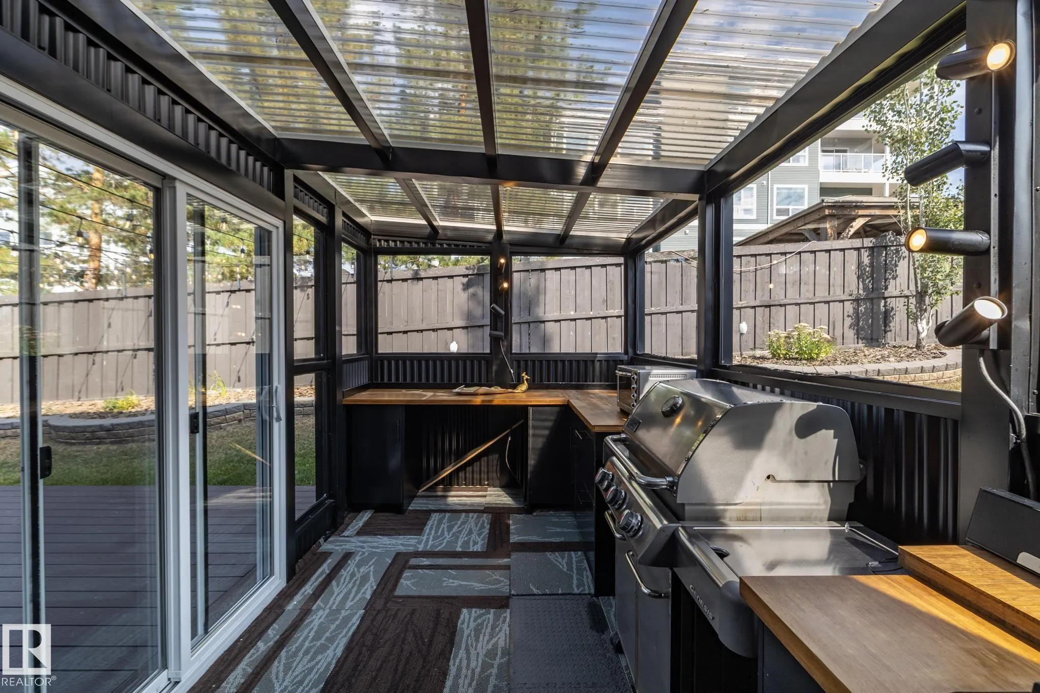 926 THOMPSON Place