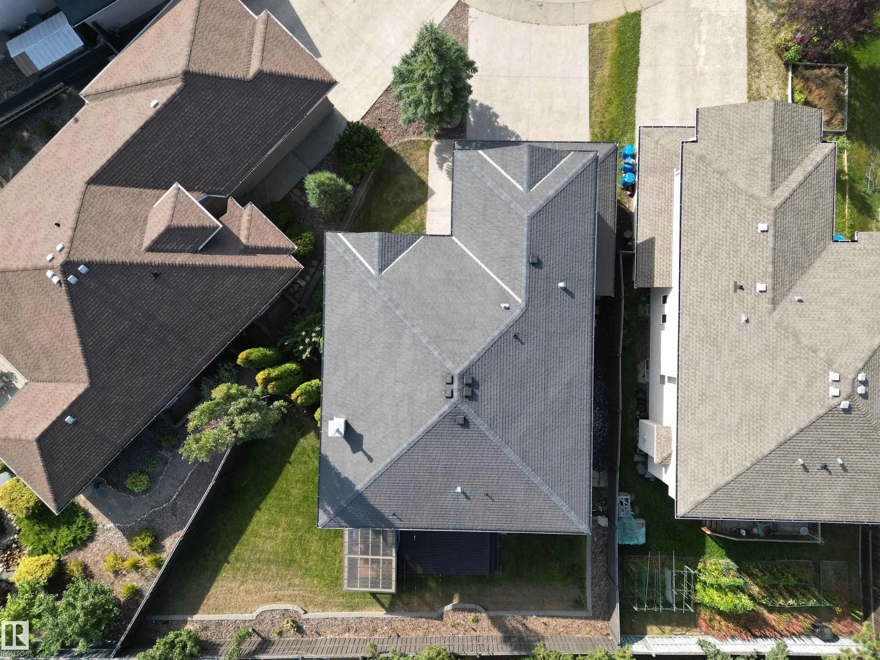 926 THOMPSON Place