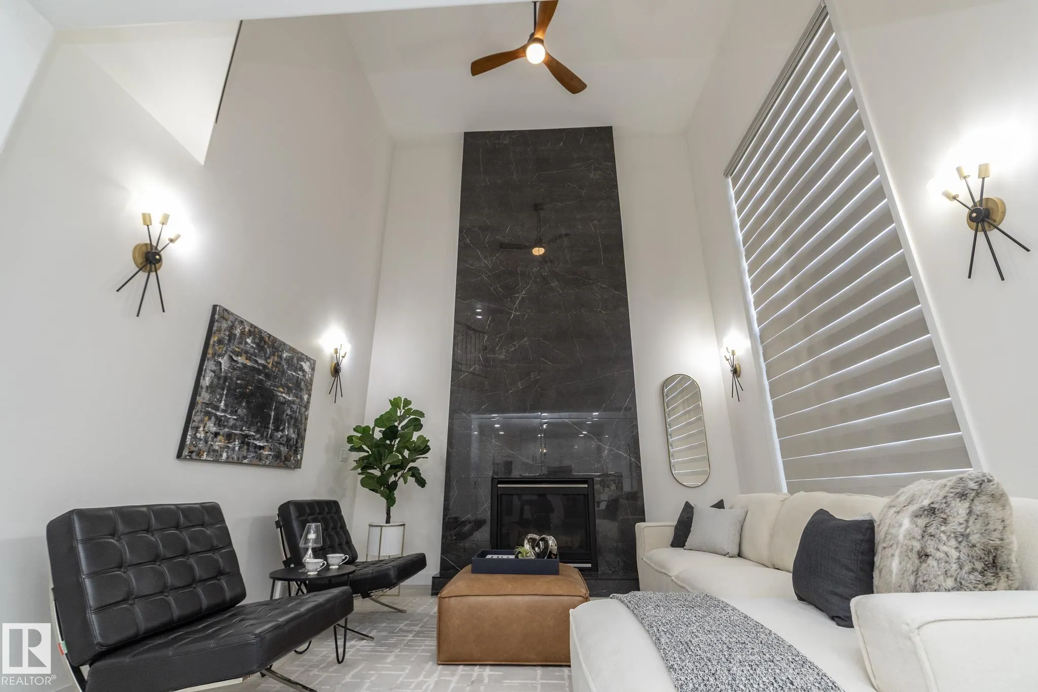 926 THOMPSON Place