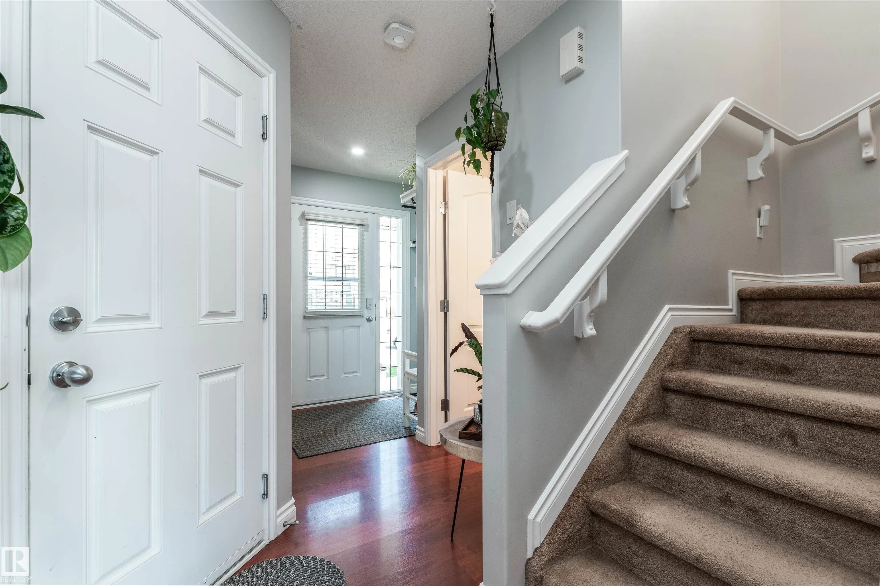 445 CHARLOTTE Crescent