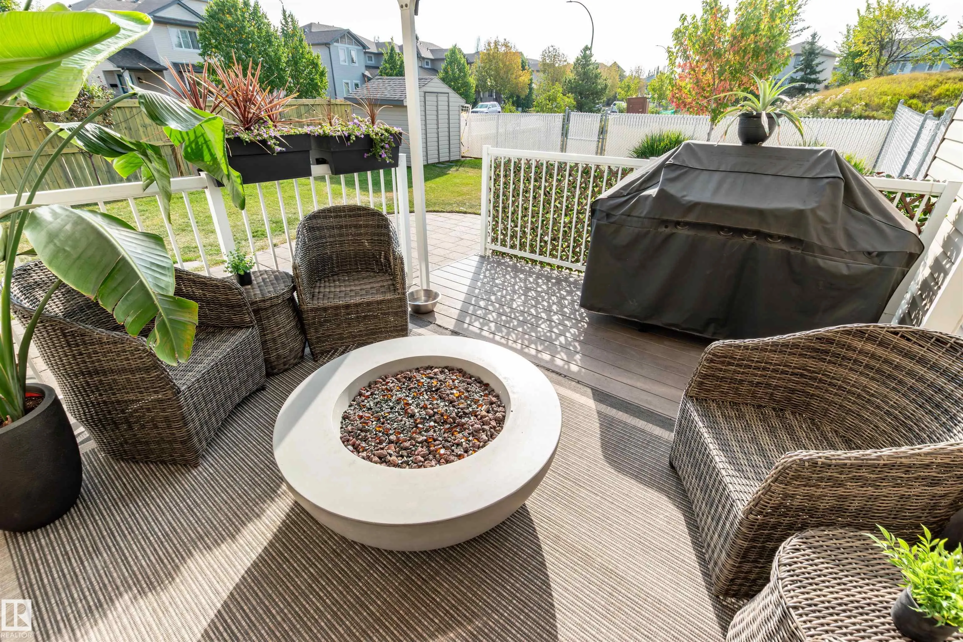 445 CHARLOTTE Crescent