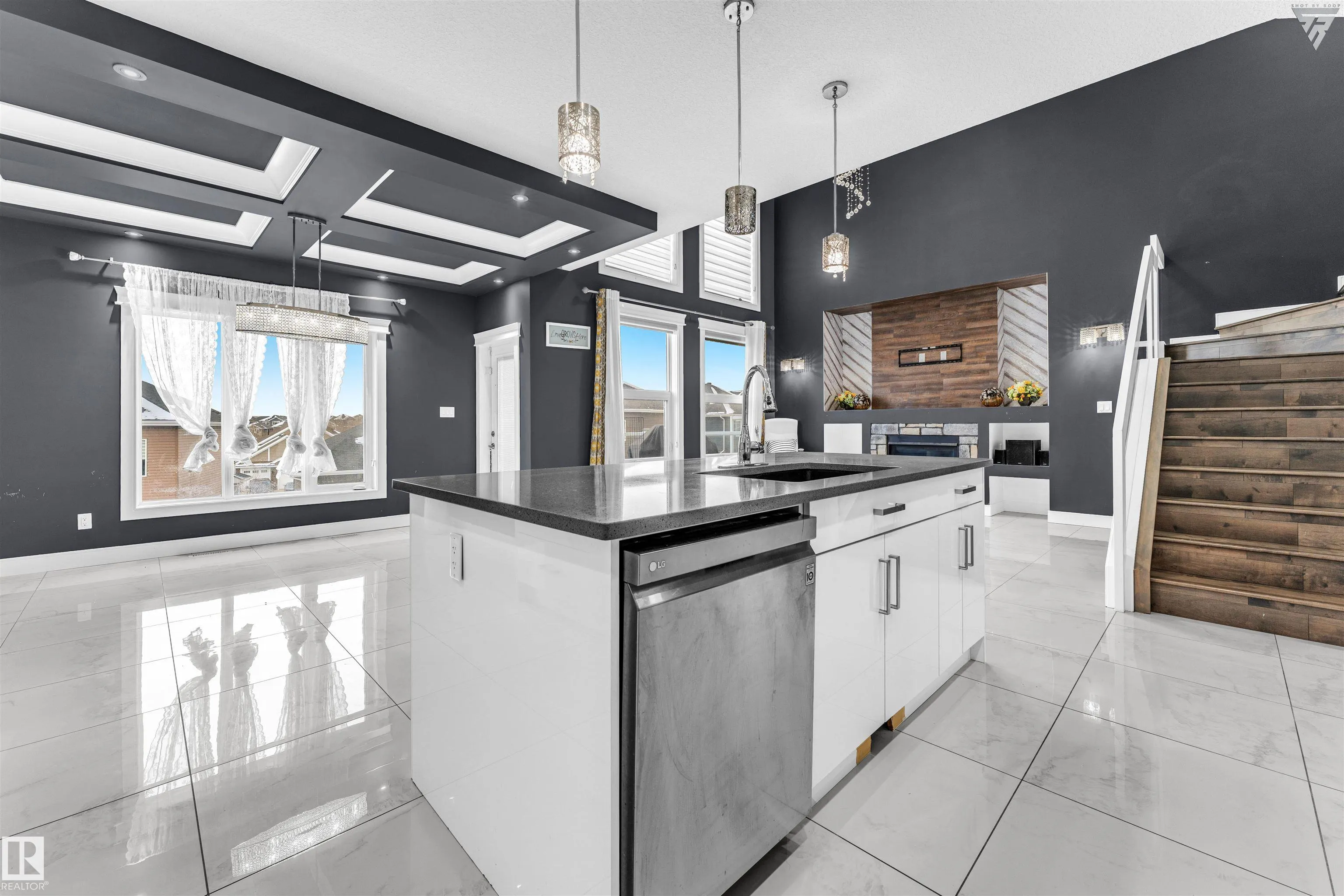 3662 HUMMINGBIRD Way