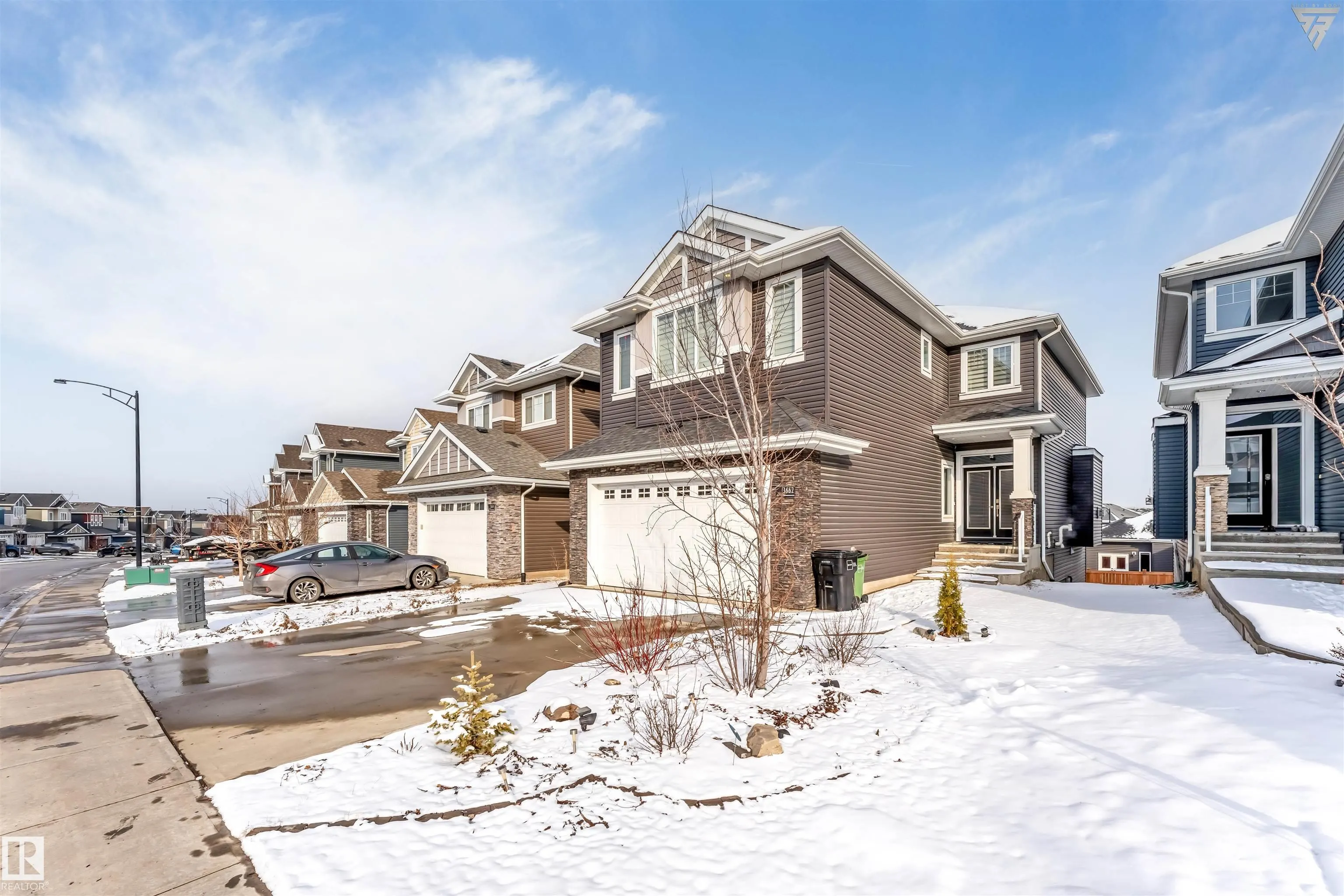 3662 HUMMINGBIRD Way