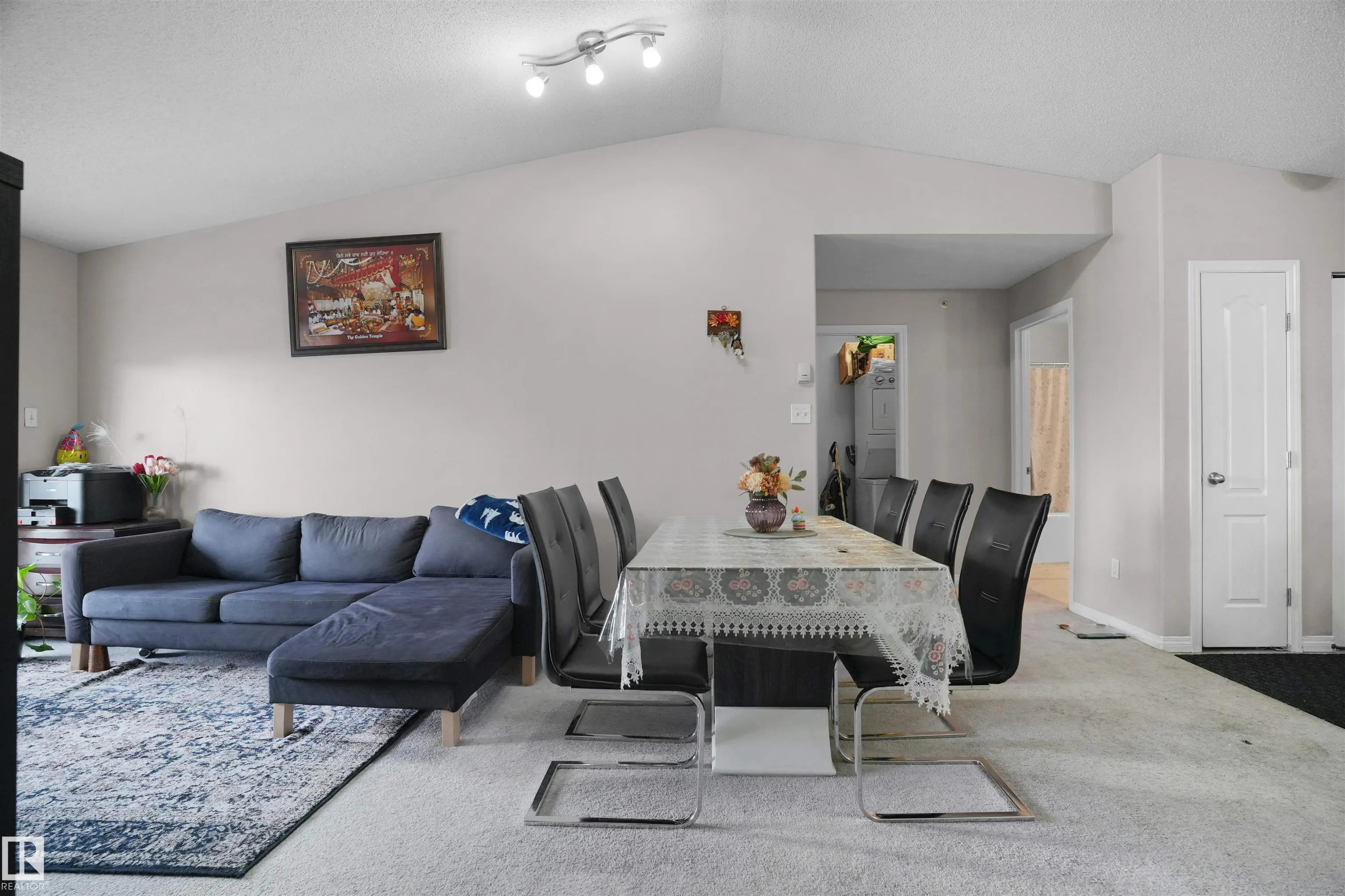 111 EDWARDS Drive