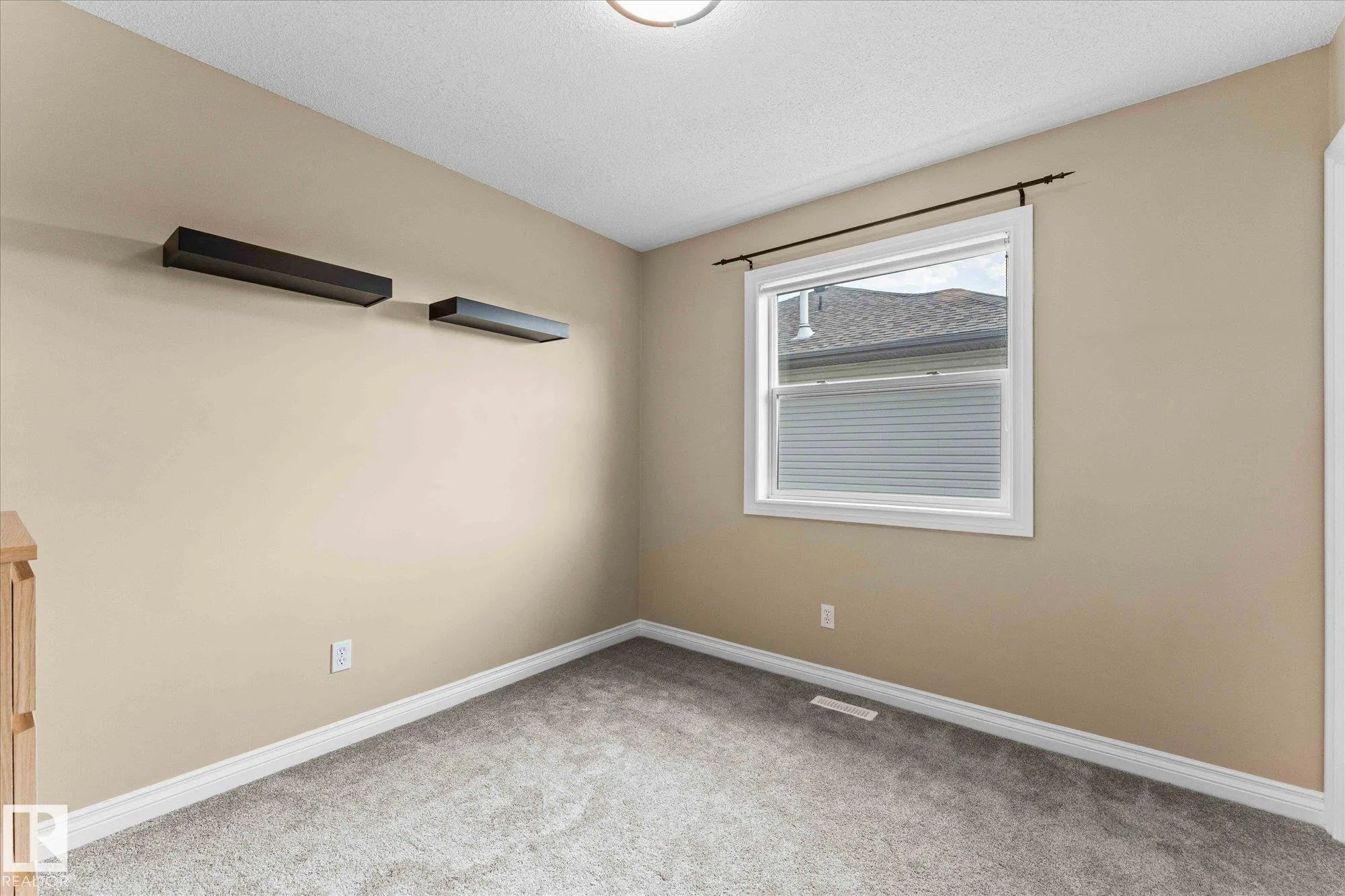 26 LINKSIDE Way