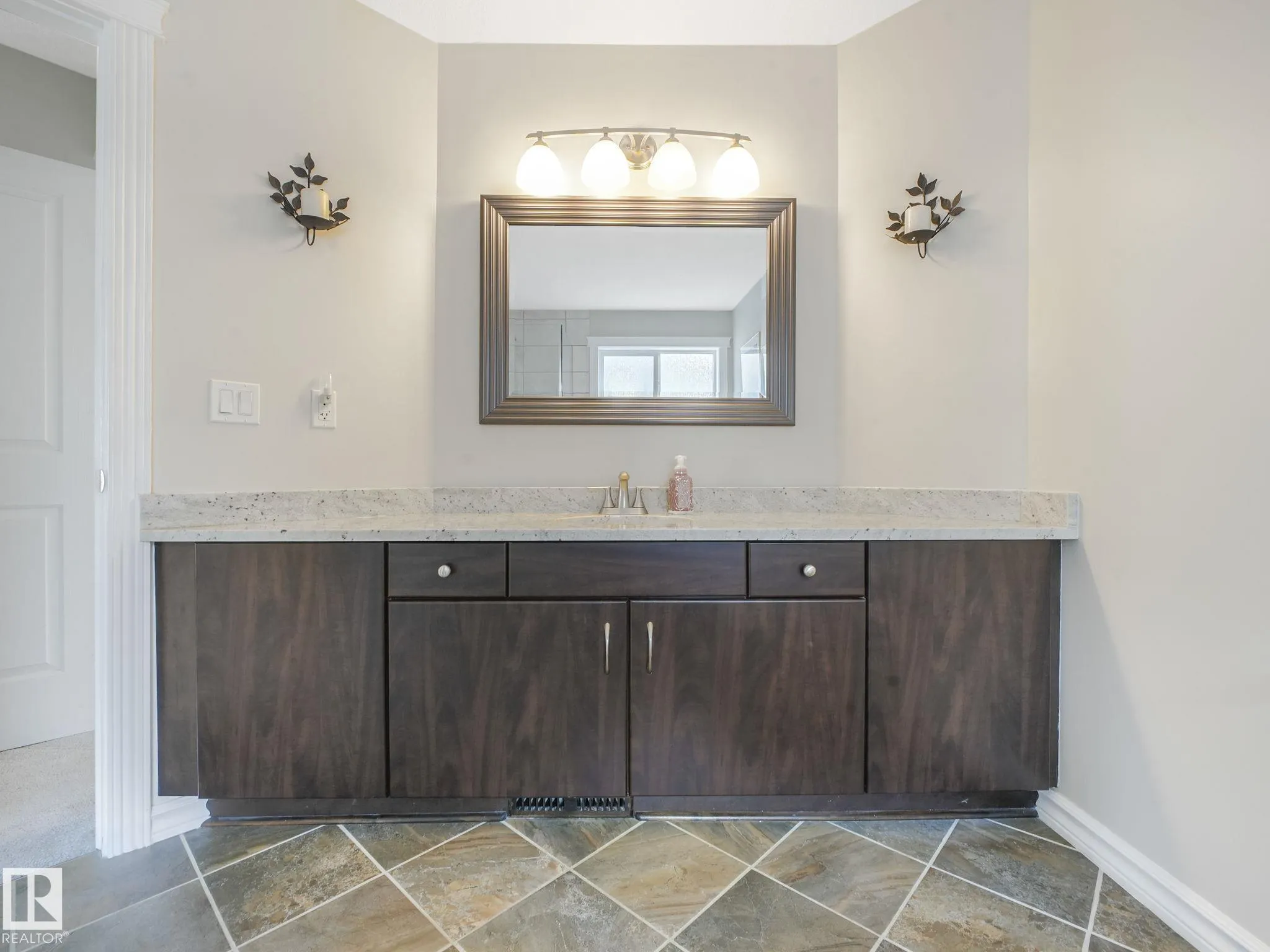 1144 WESTERRA Link