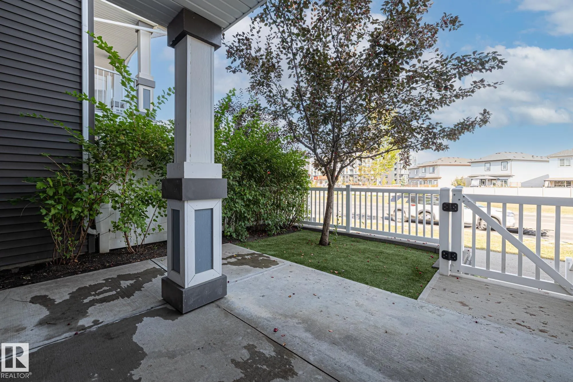 7385 EDGEMONT Way