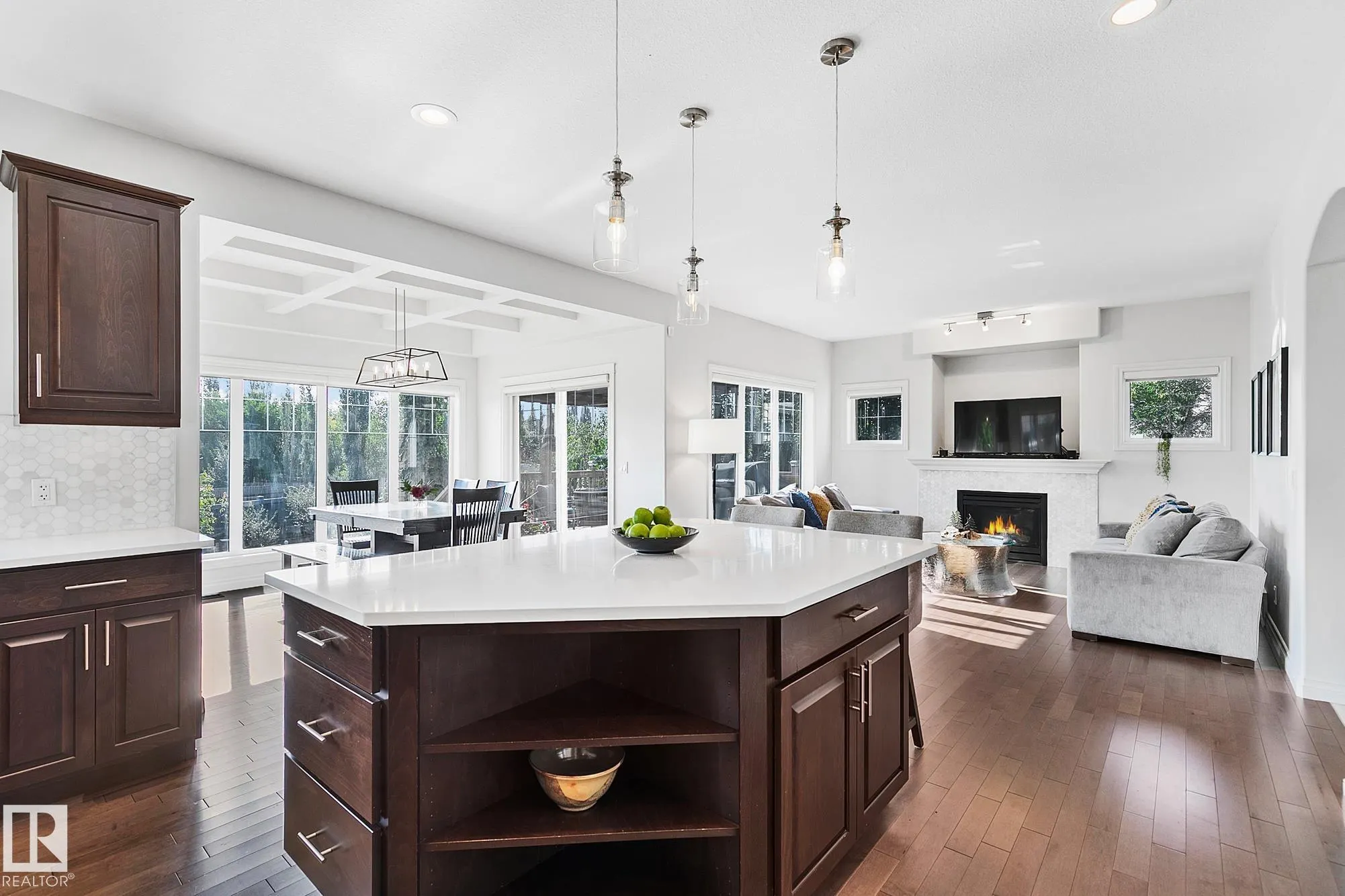 7729 GETTY Wynd