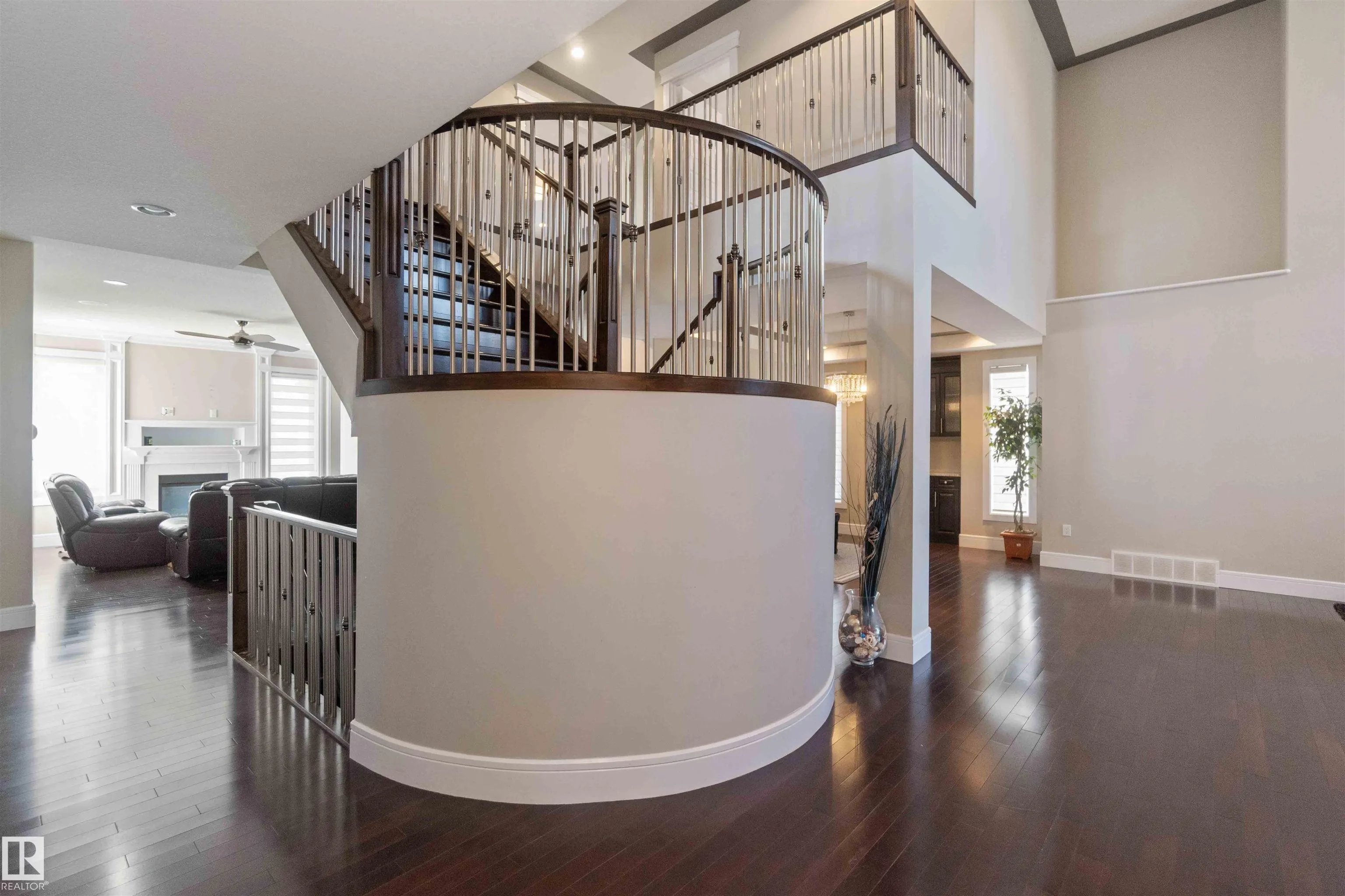 3948 CLAXTON Loop