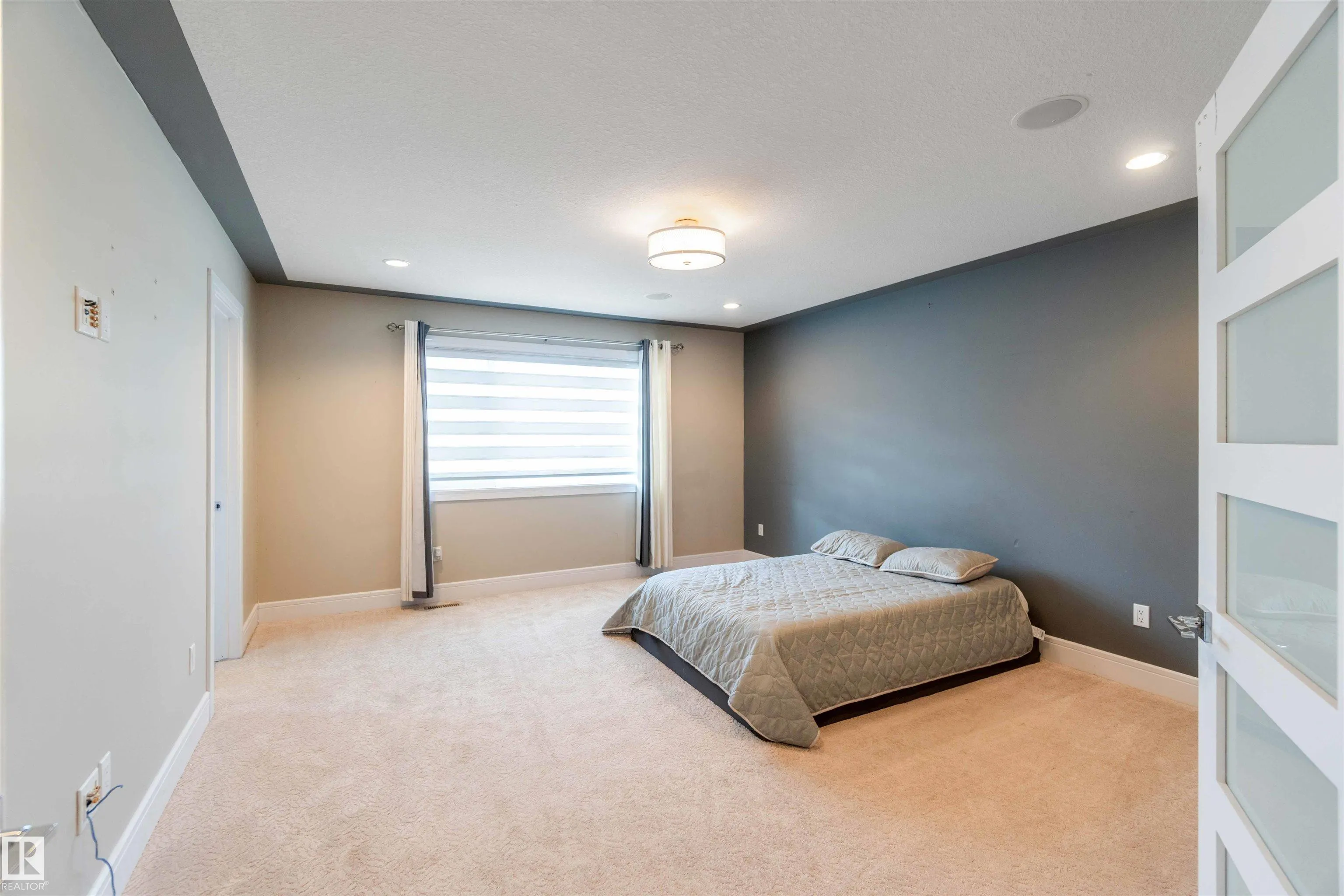 3948 CLAXTON Loop