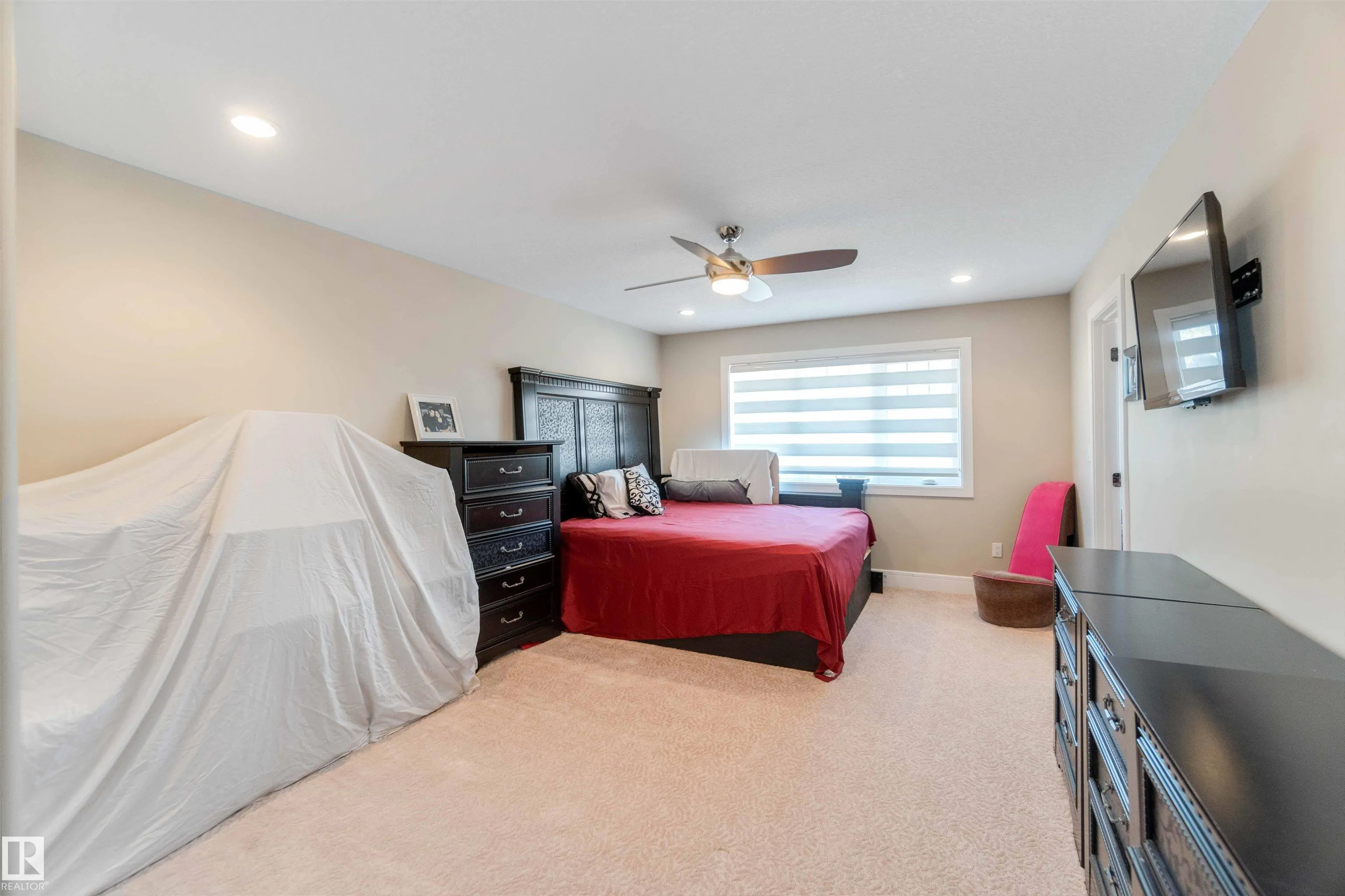 3948 CLAXTON Loop