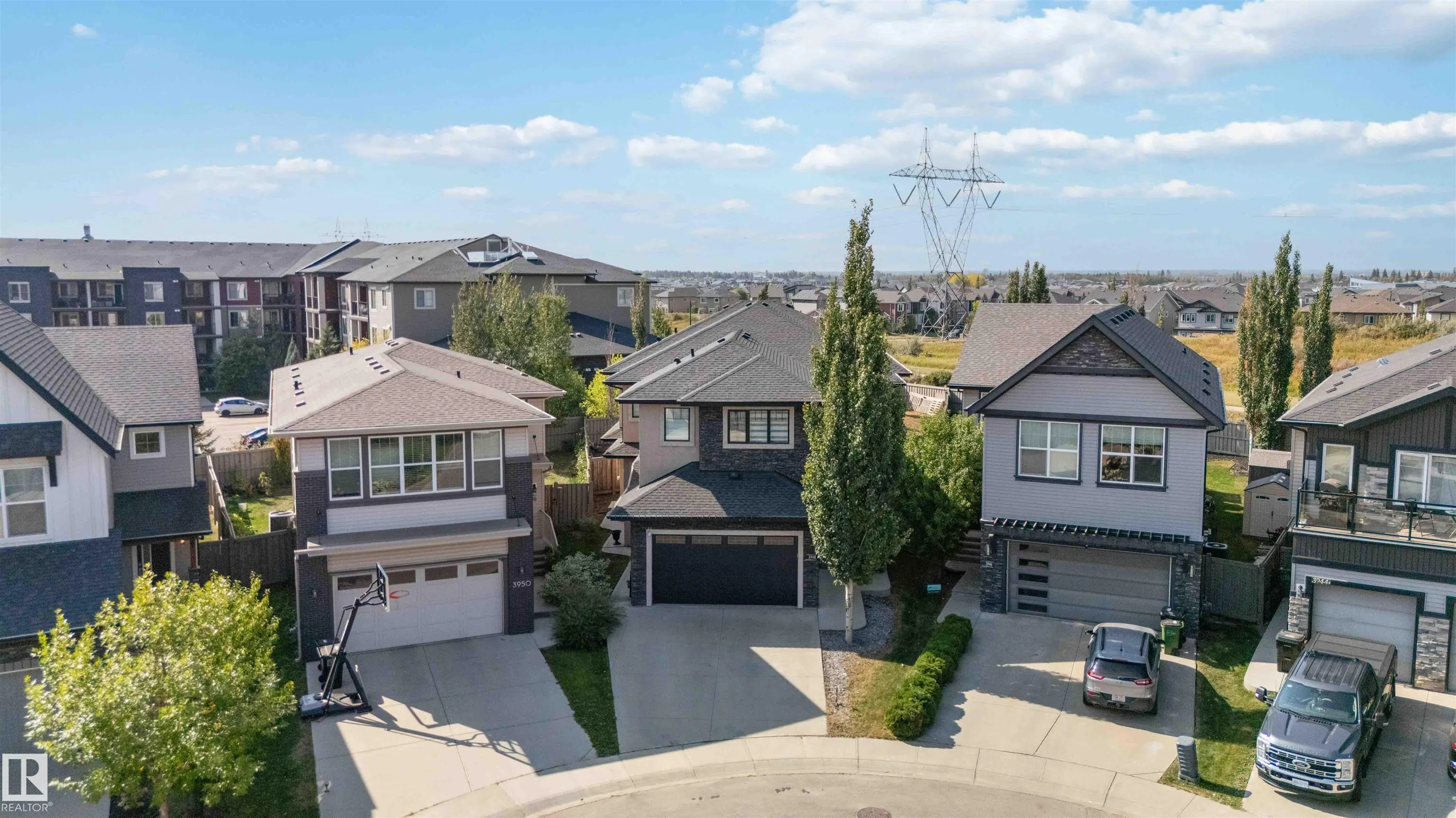 3948 CLAXTON Loop