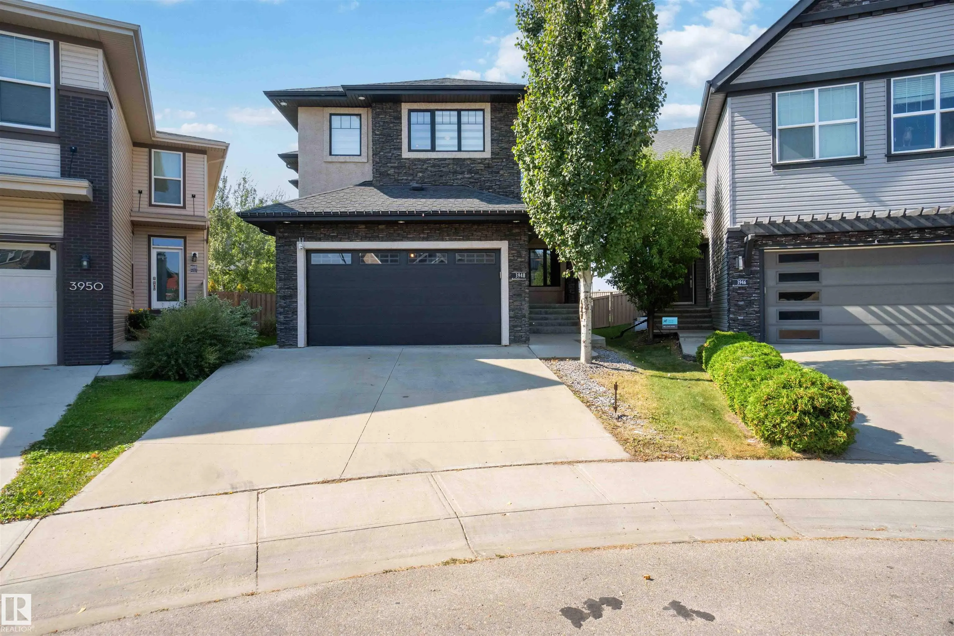 3948 CLAXTON Loop