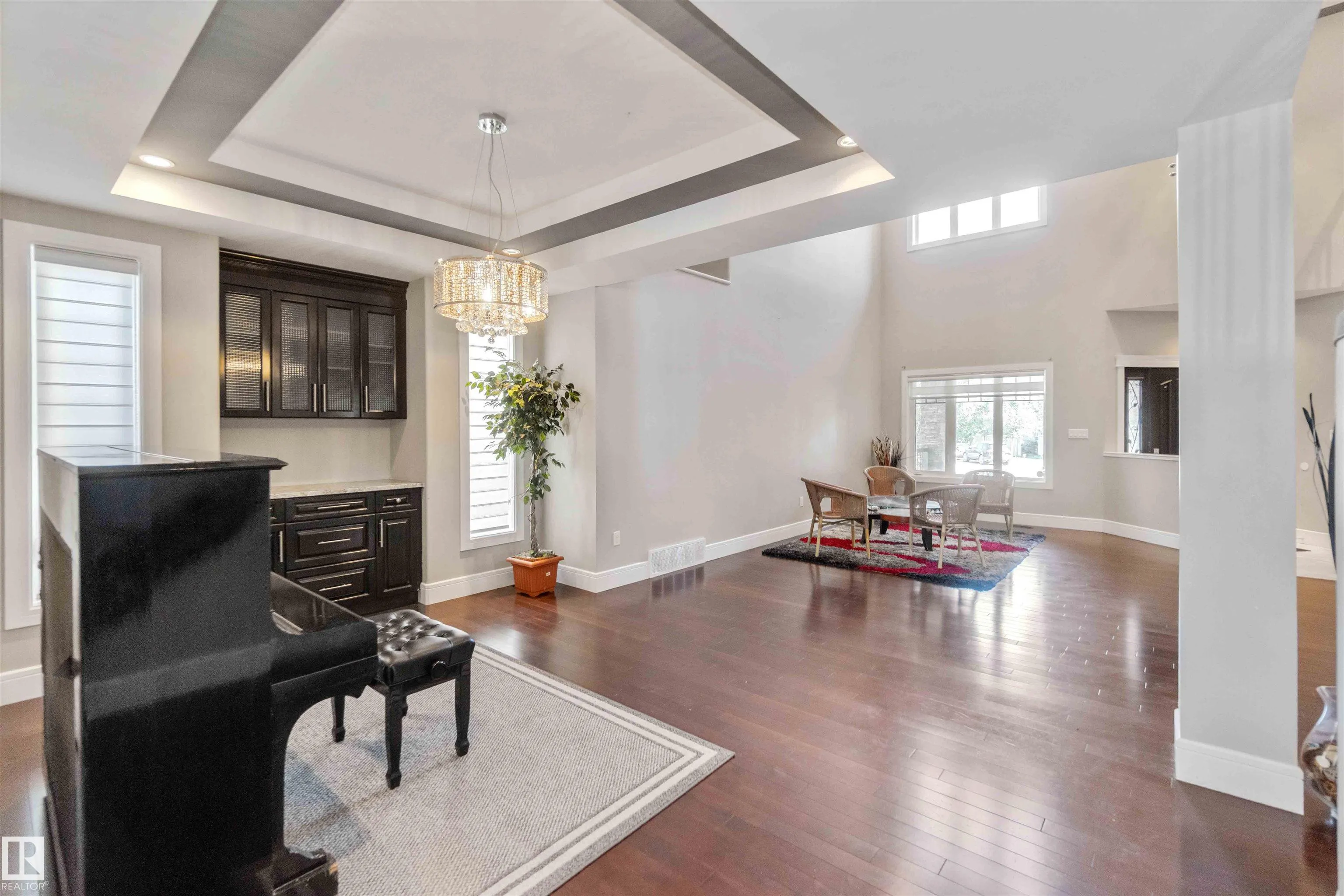 3948 CLAXTON Loop