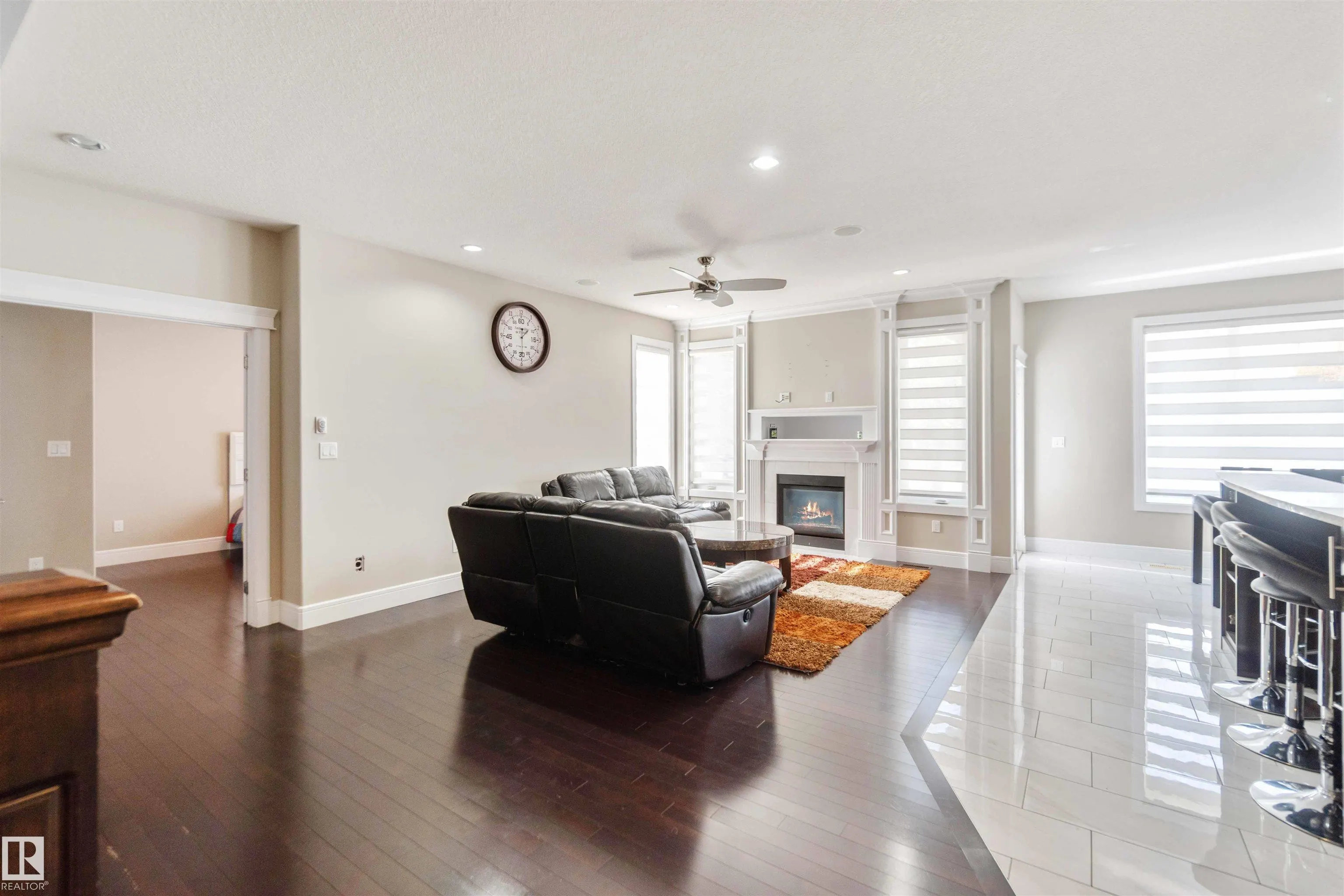 3948 CLAXTON Loop