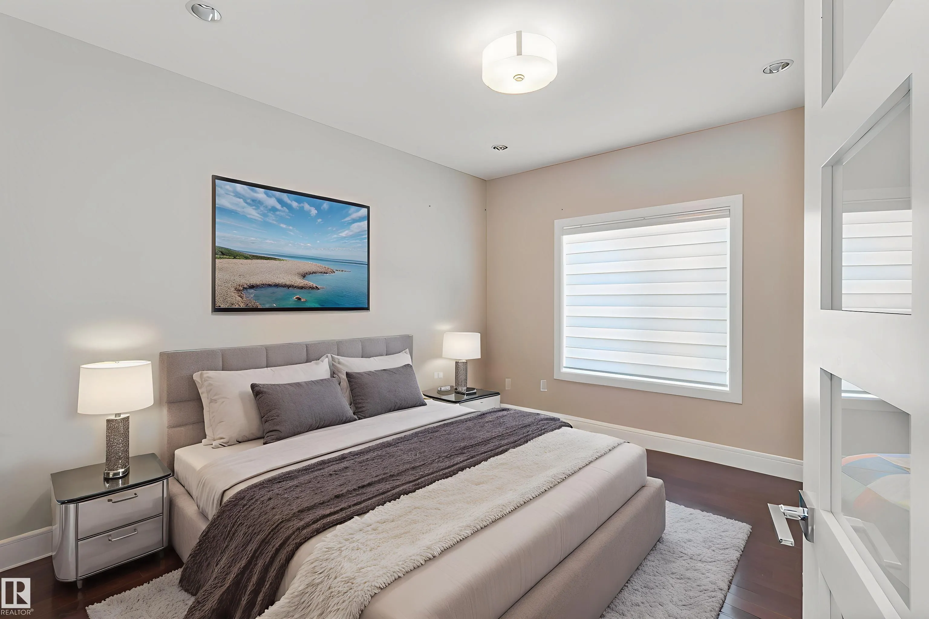 3948 CLAXTON Loop