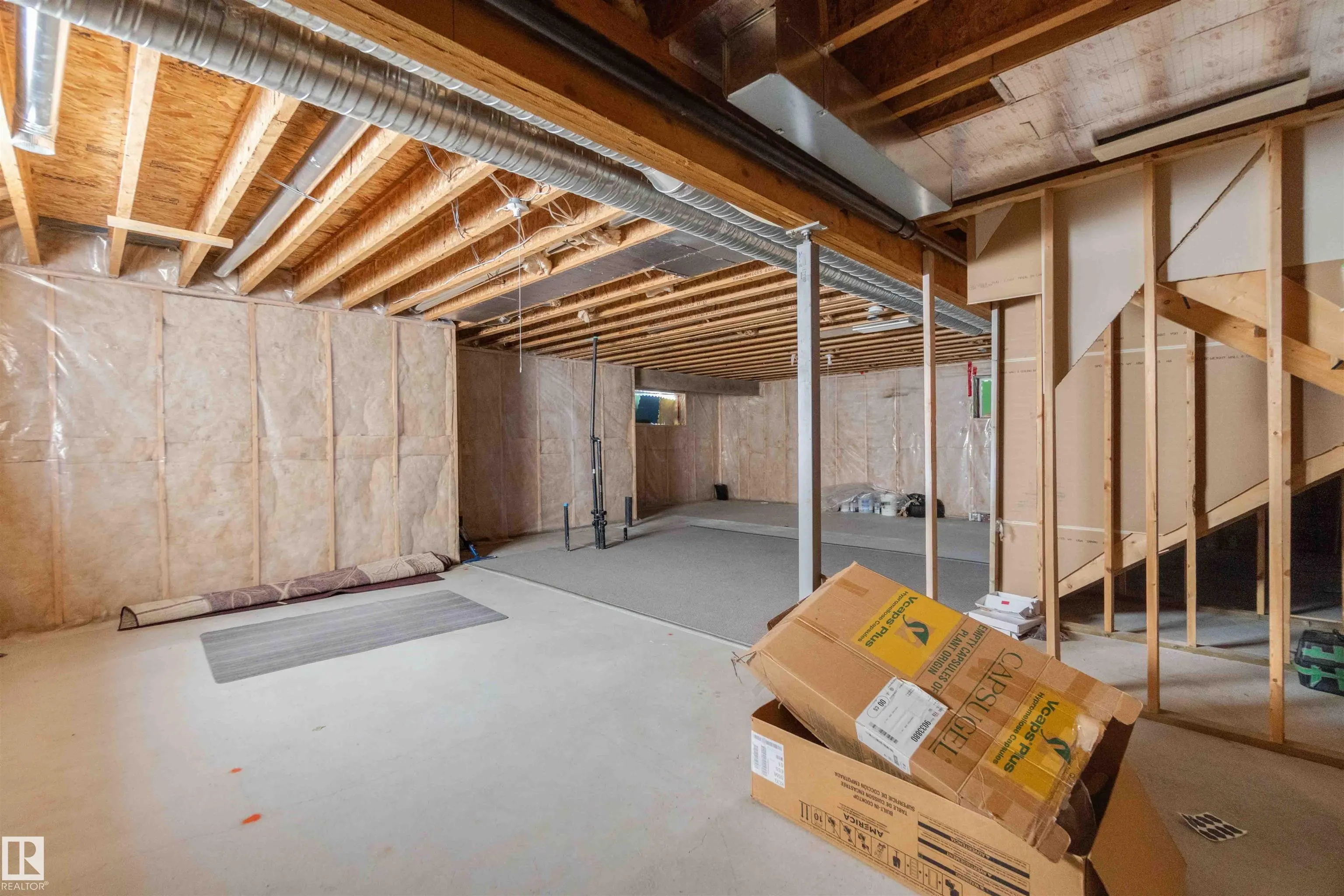 3948 CLAXTON Loop