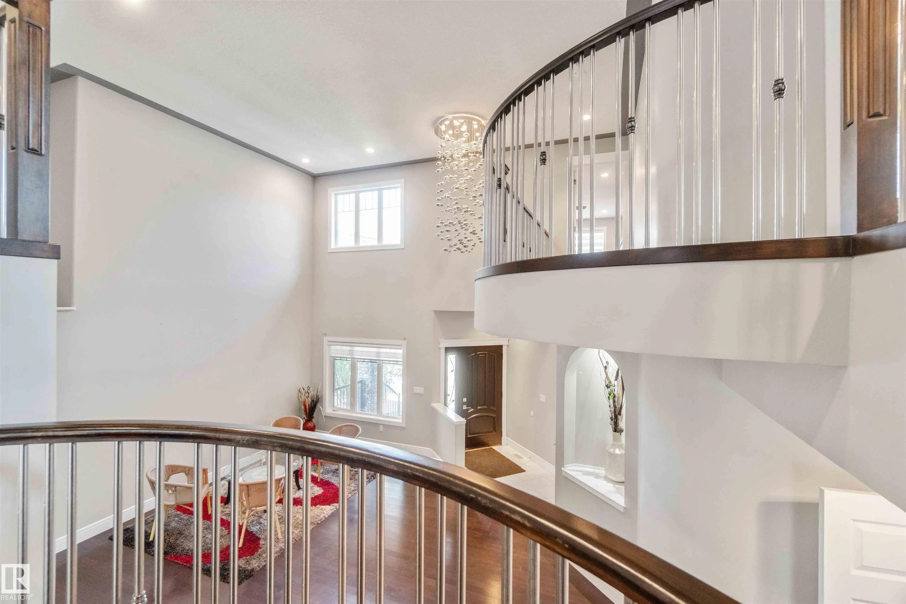 3948 CLAXTON Loop