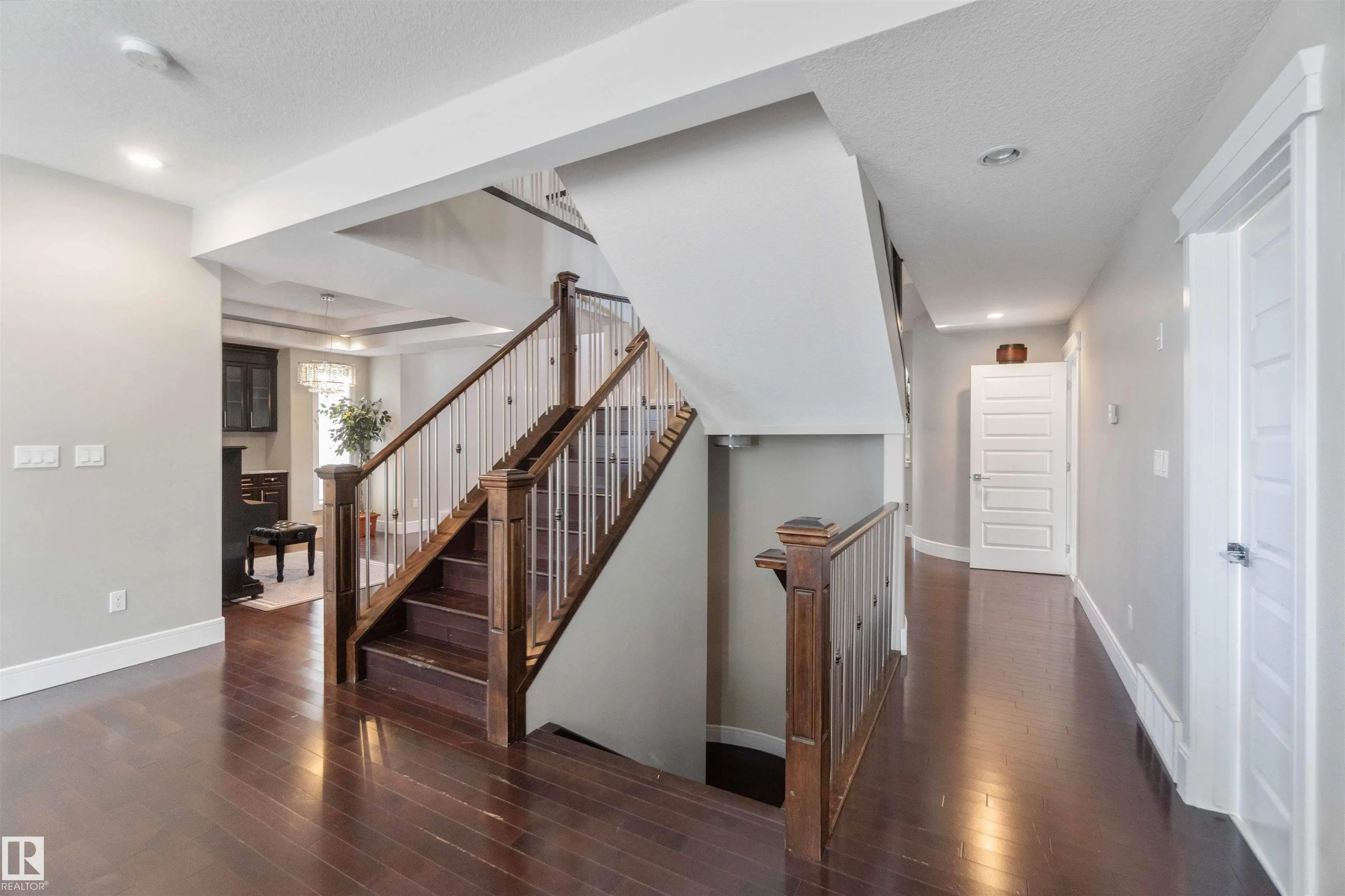 3948 CLAXTON Loop
