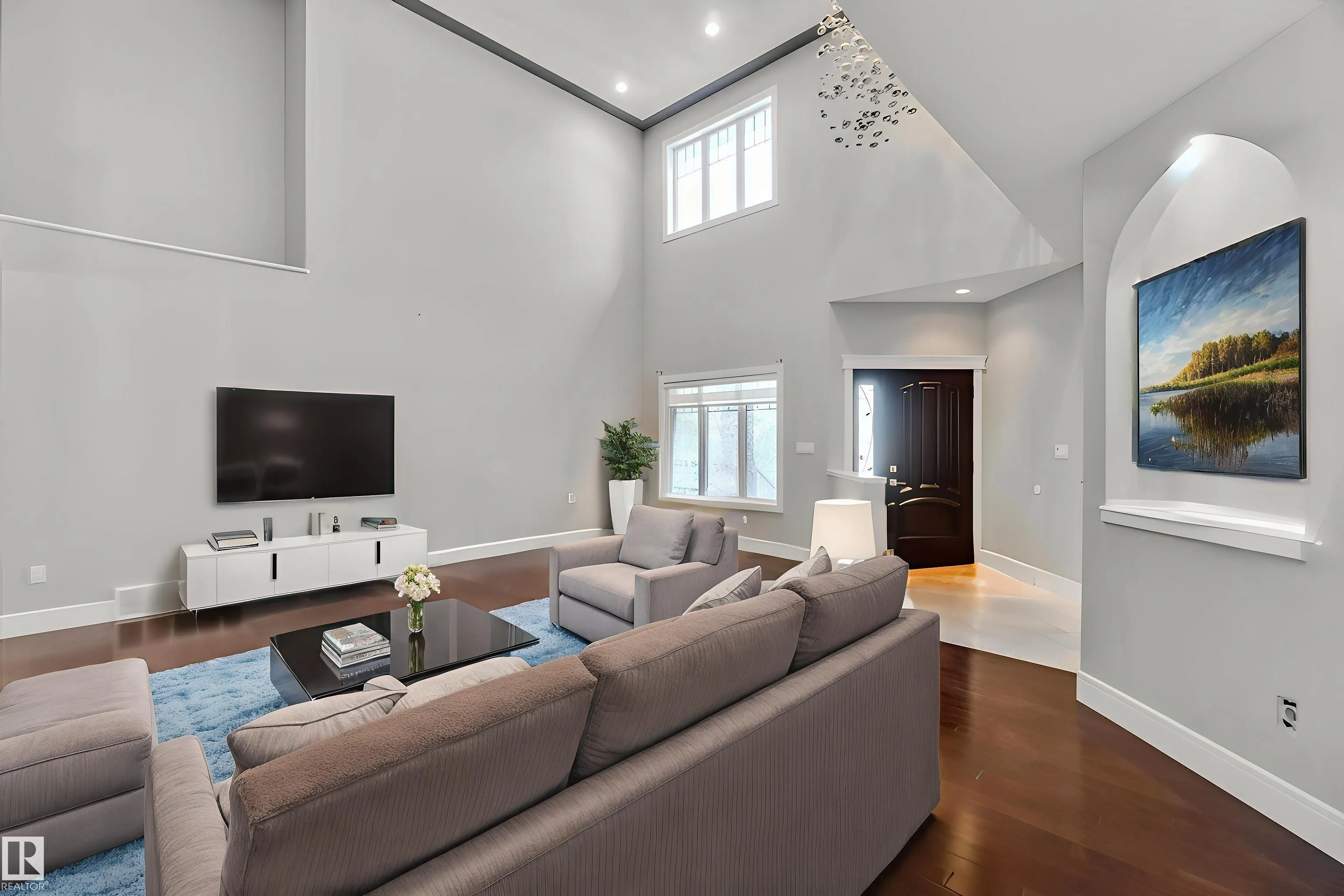 3948 CLAXTON Loop