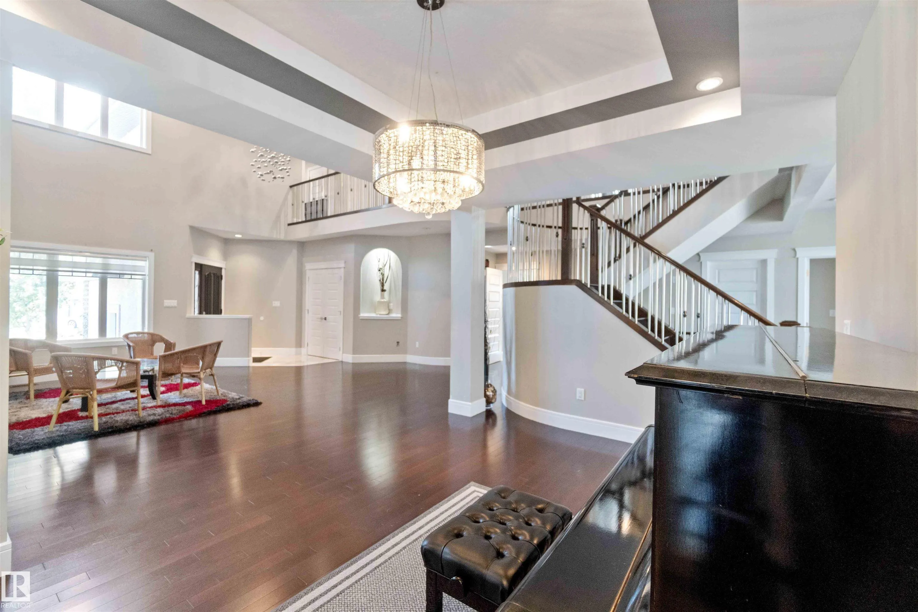 3948 CLAXTON Loop