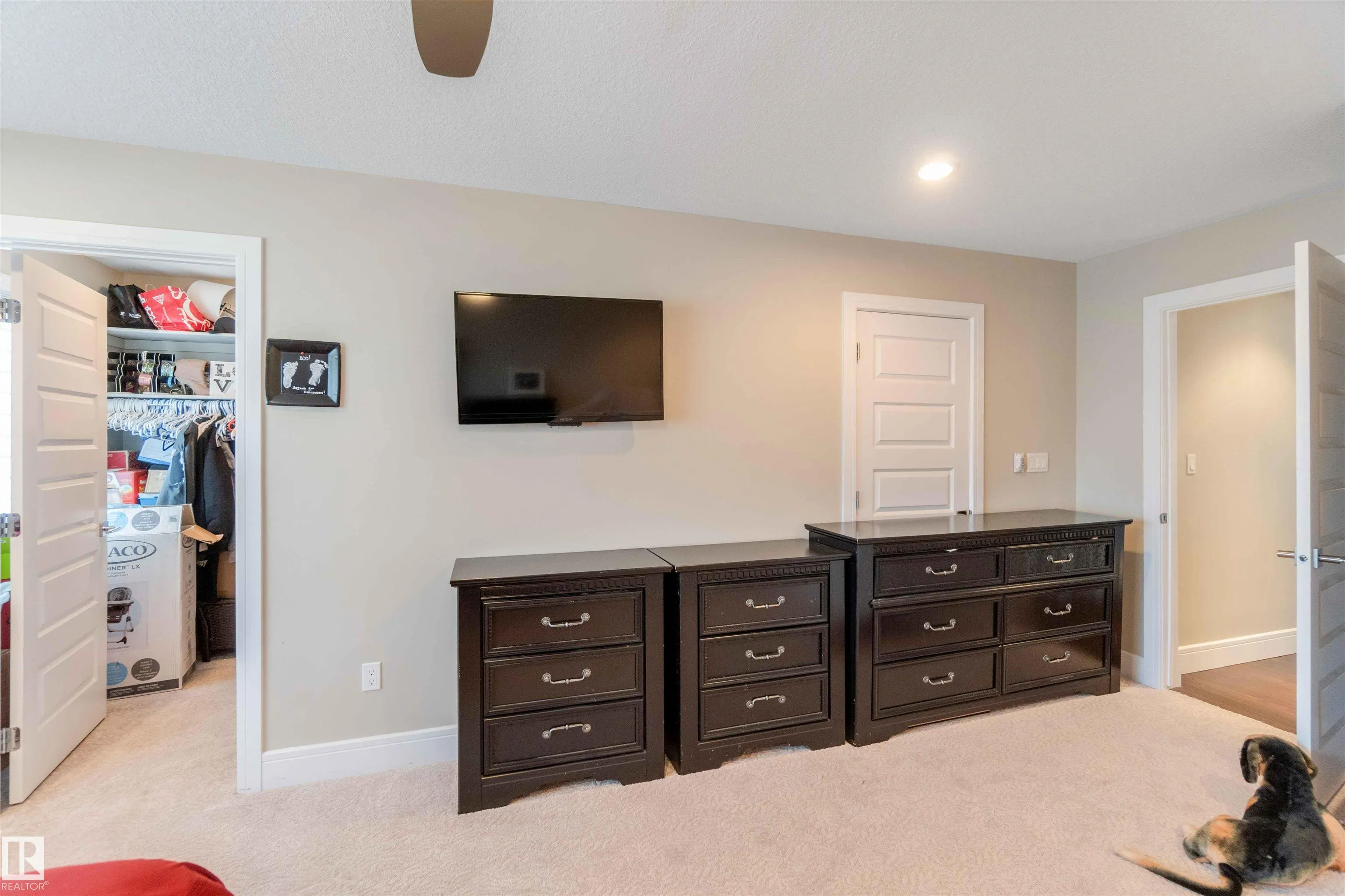 3948 CLAXTON Loop