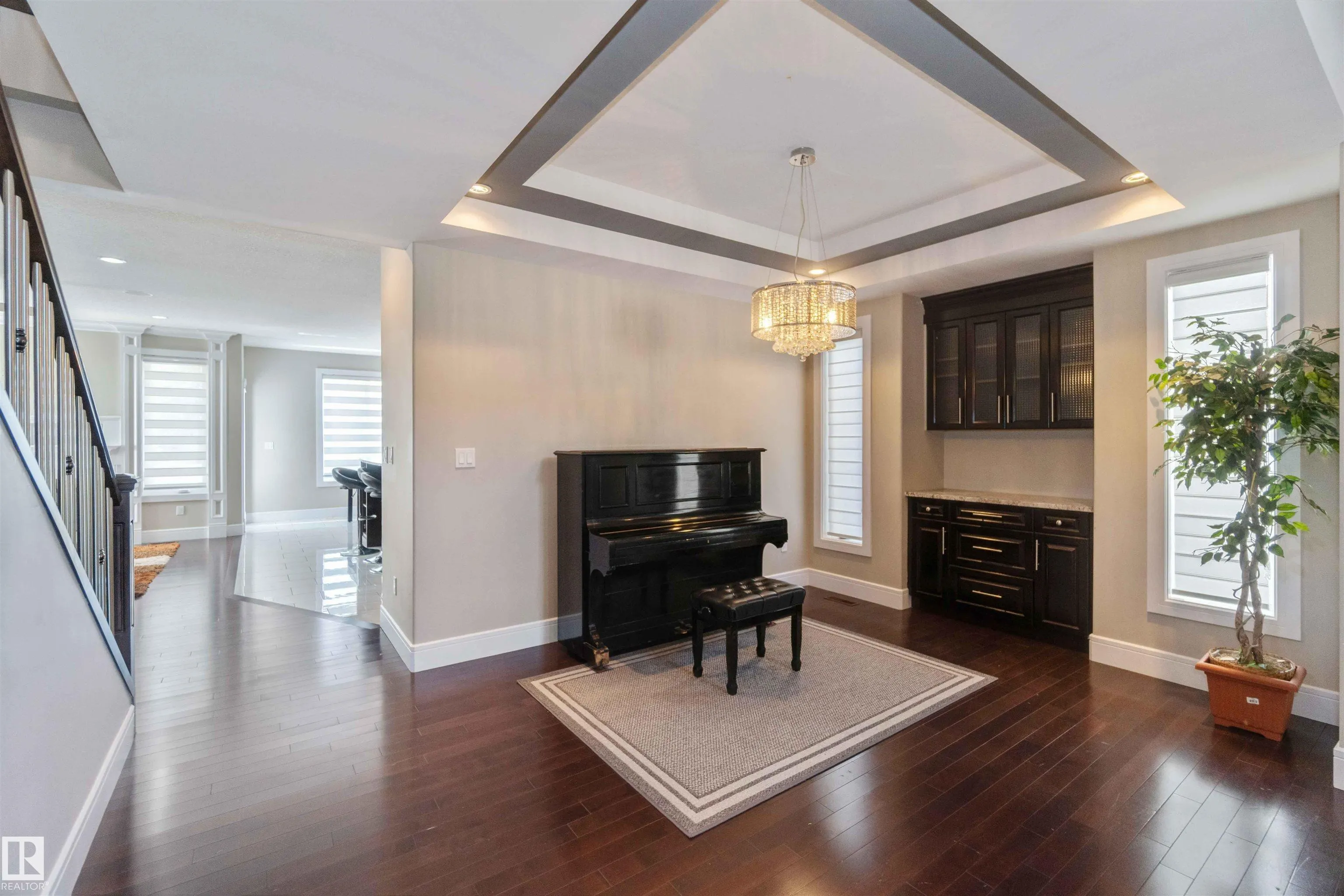 3948 CLAXTON Loop