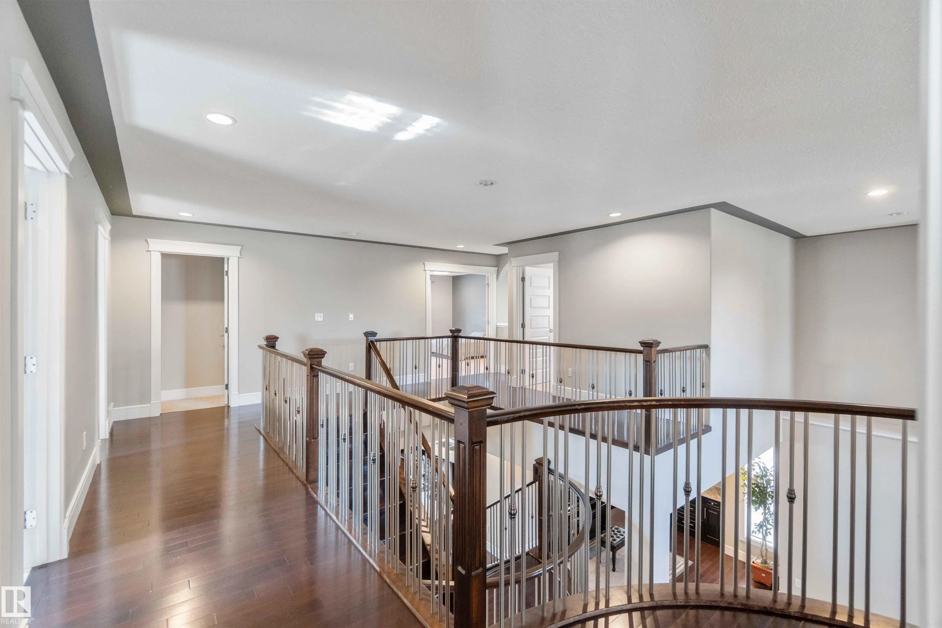 3948 CLAXTON Loop