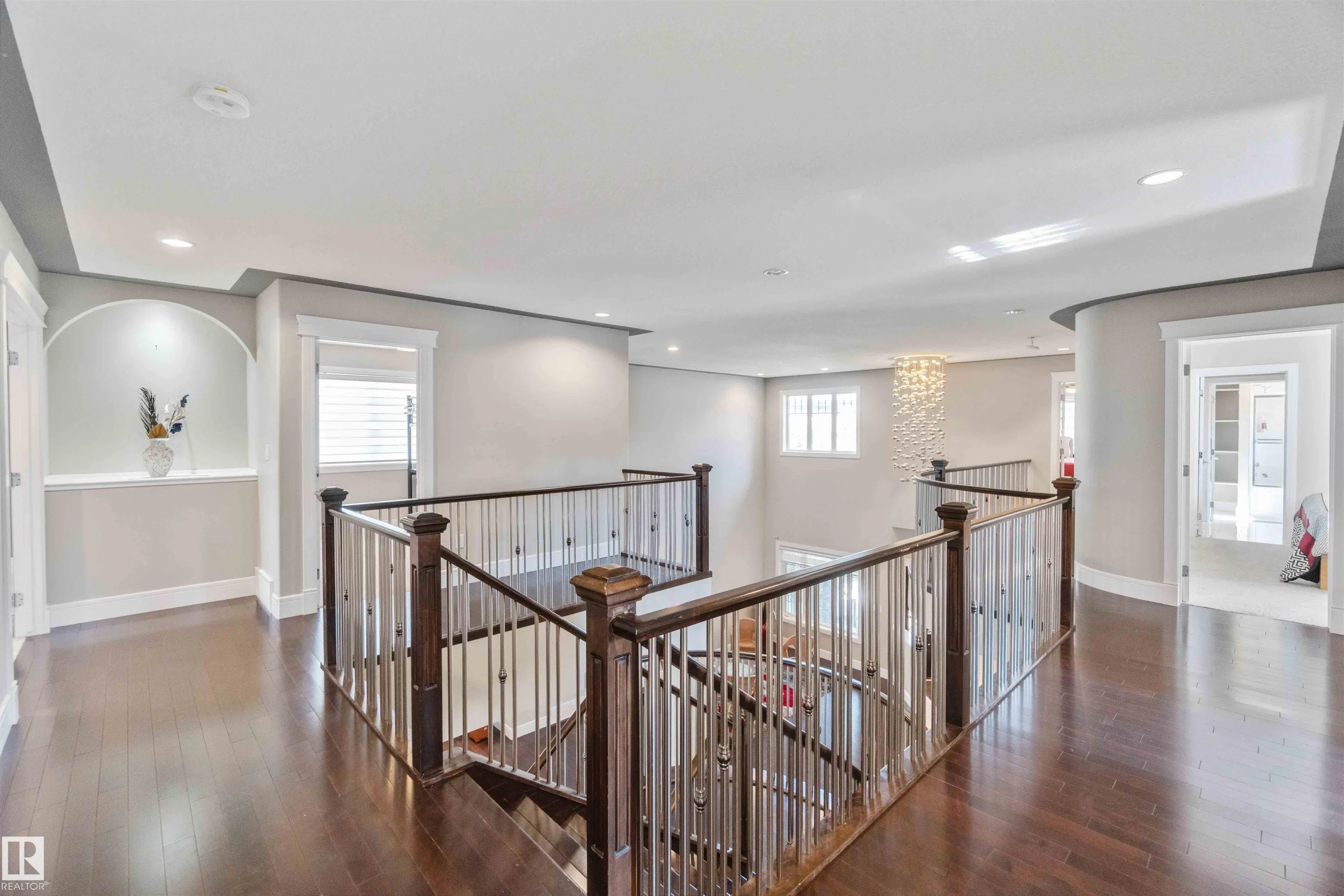 3948 CLAXTON Loop