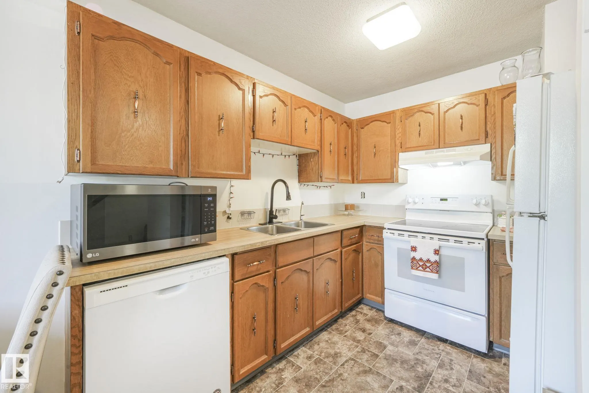420 CLAREVIEW Road