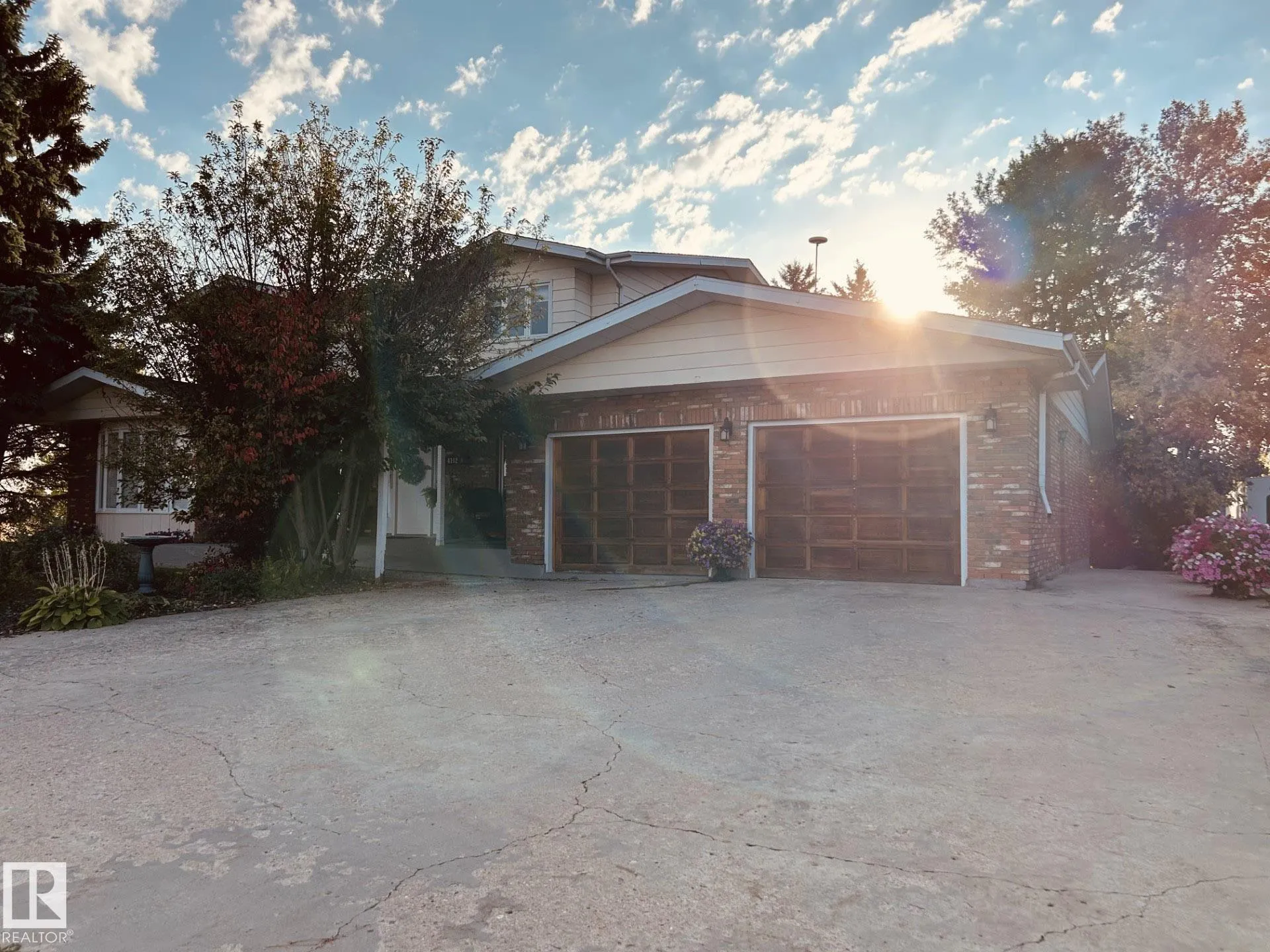 4102 48A Street