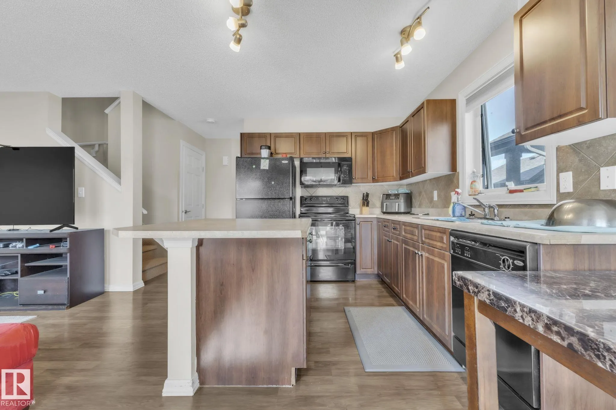 140 CALVERT Wynd