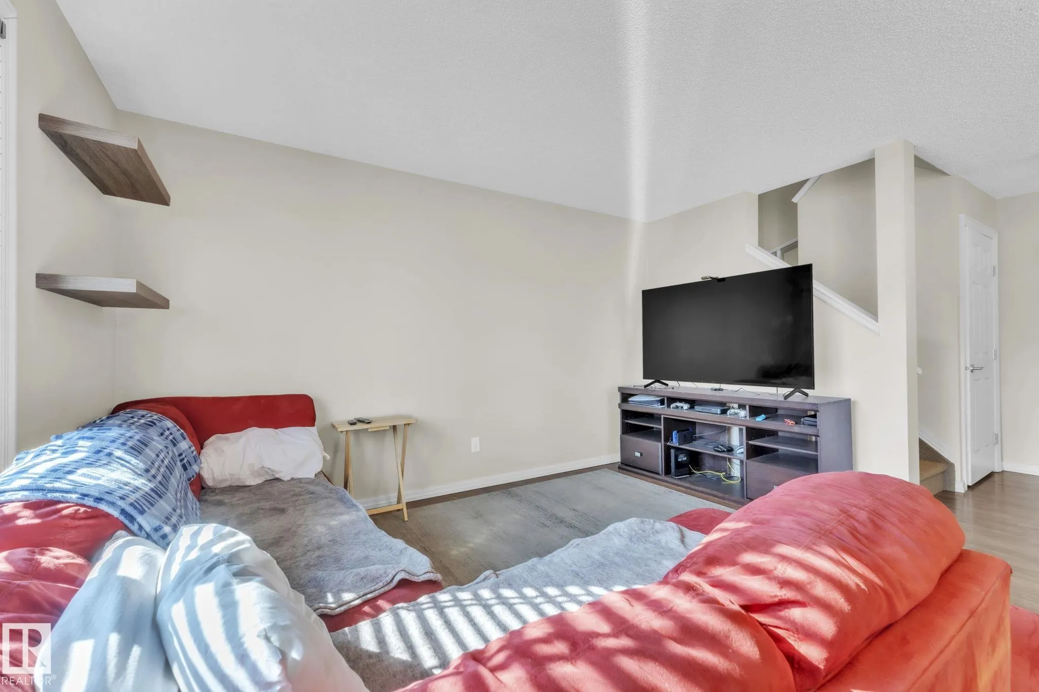 140 CALVERT Wynd